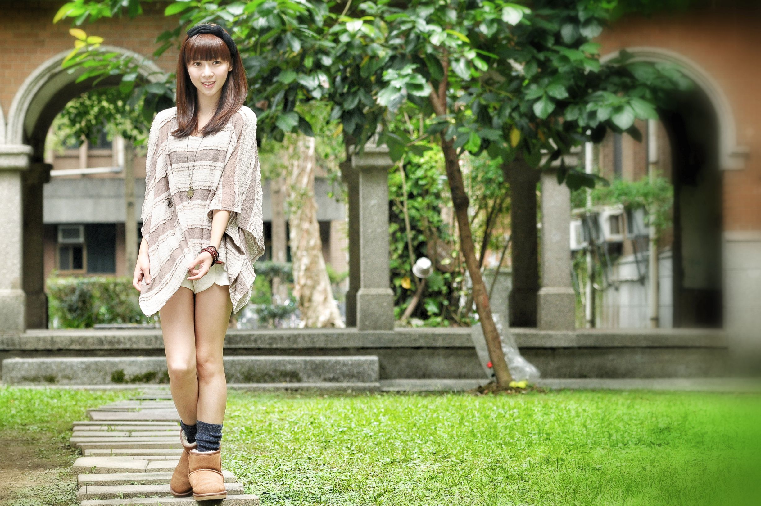 台湾正妹沈喬喬《甜美少女清新外拍图片》写真合集