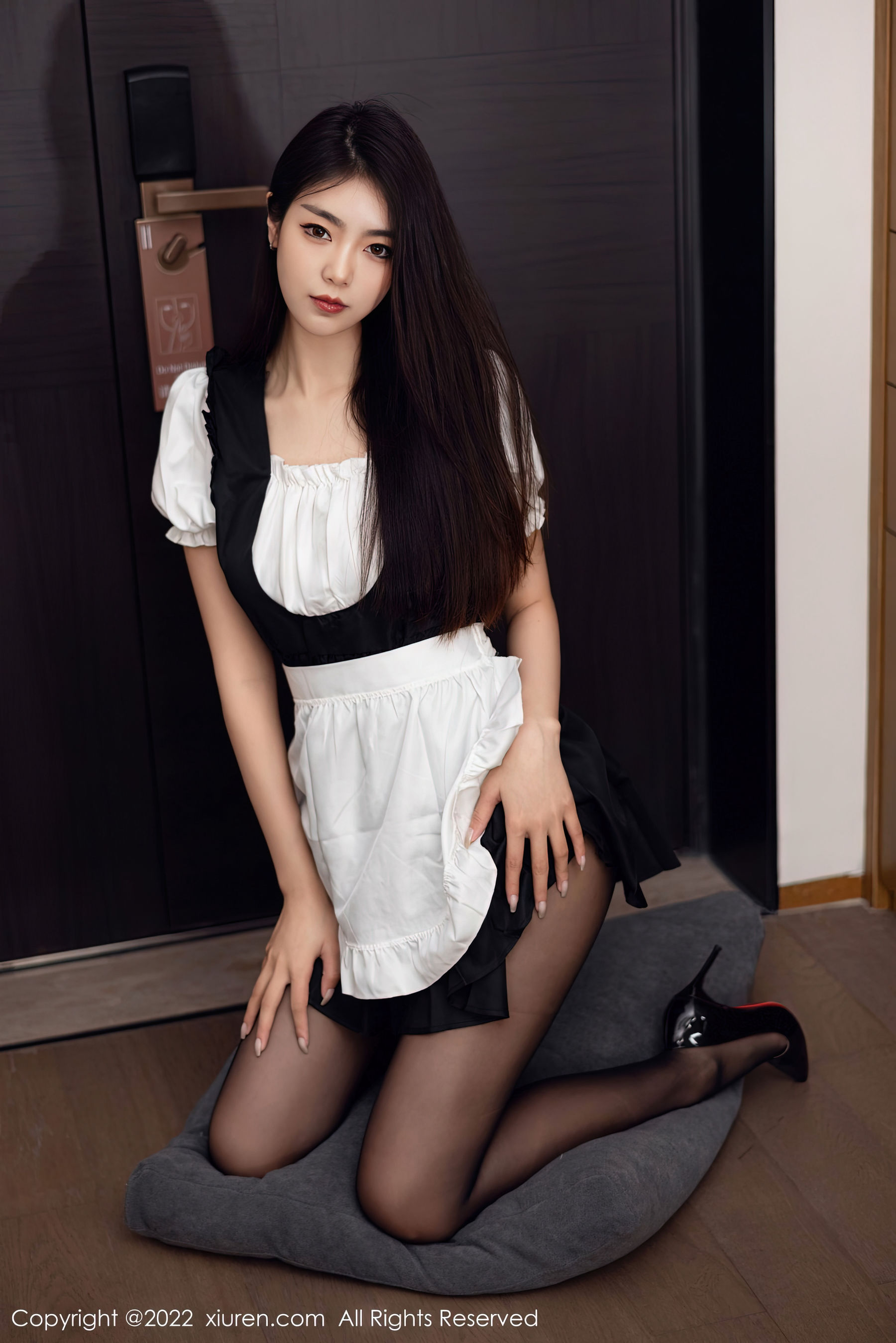 [秀人XiuRen] No.5706 可樂Vicky