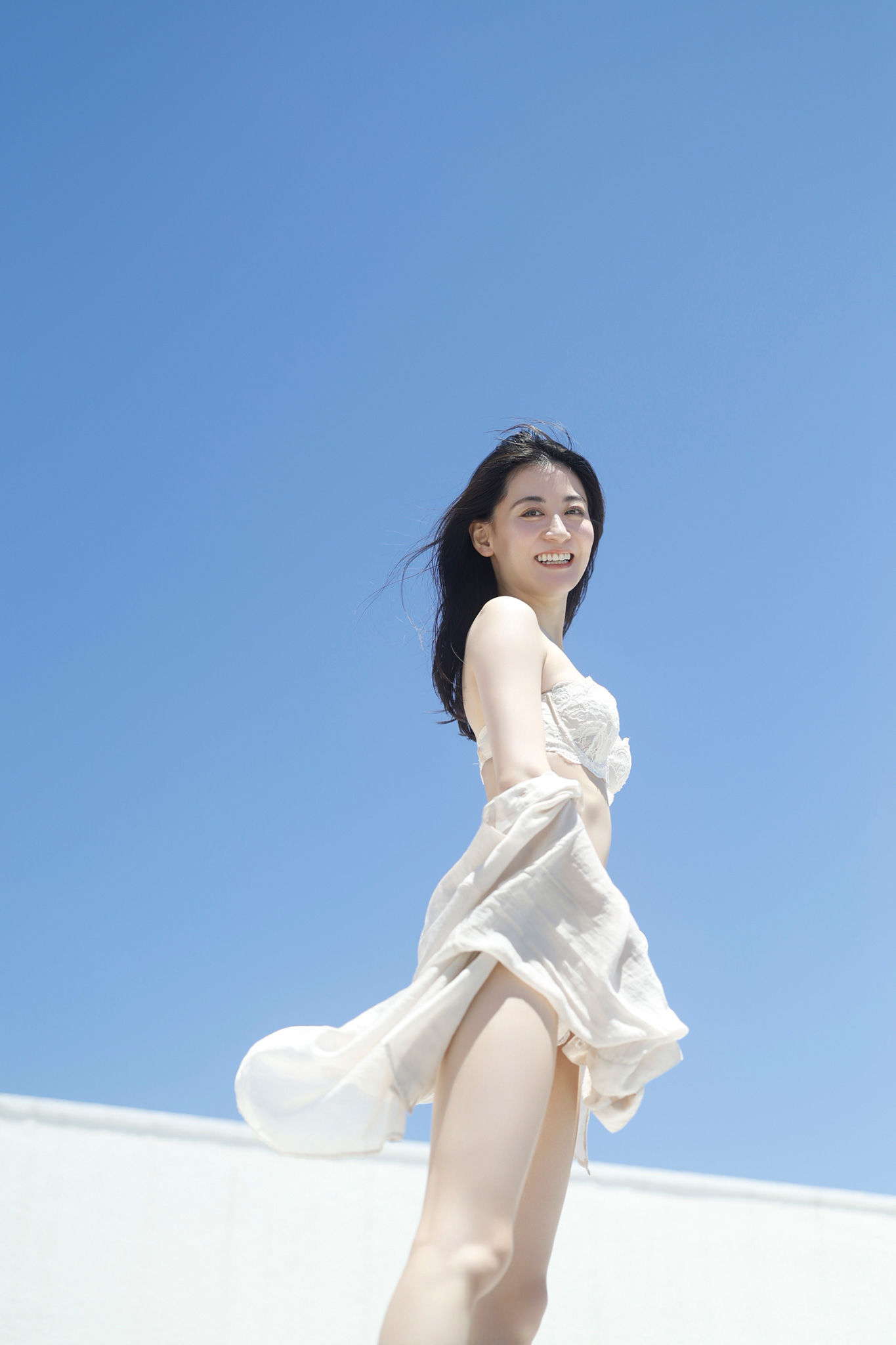 Kei Jonishi 上西恵 – 純白の艶肌