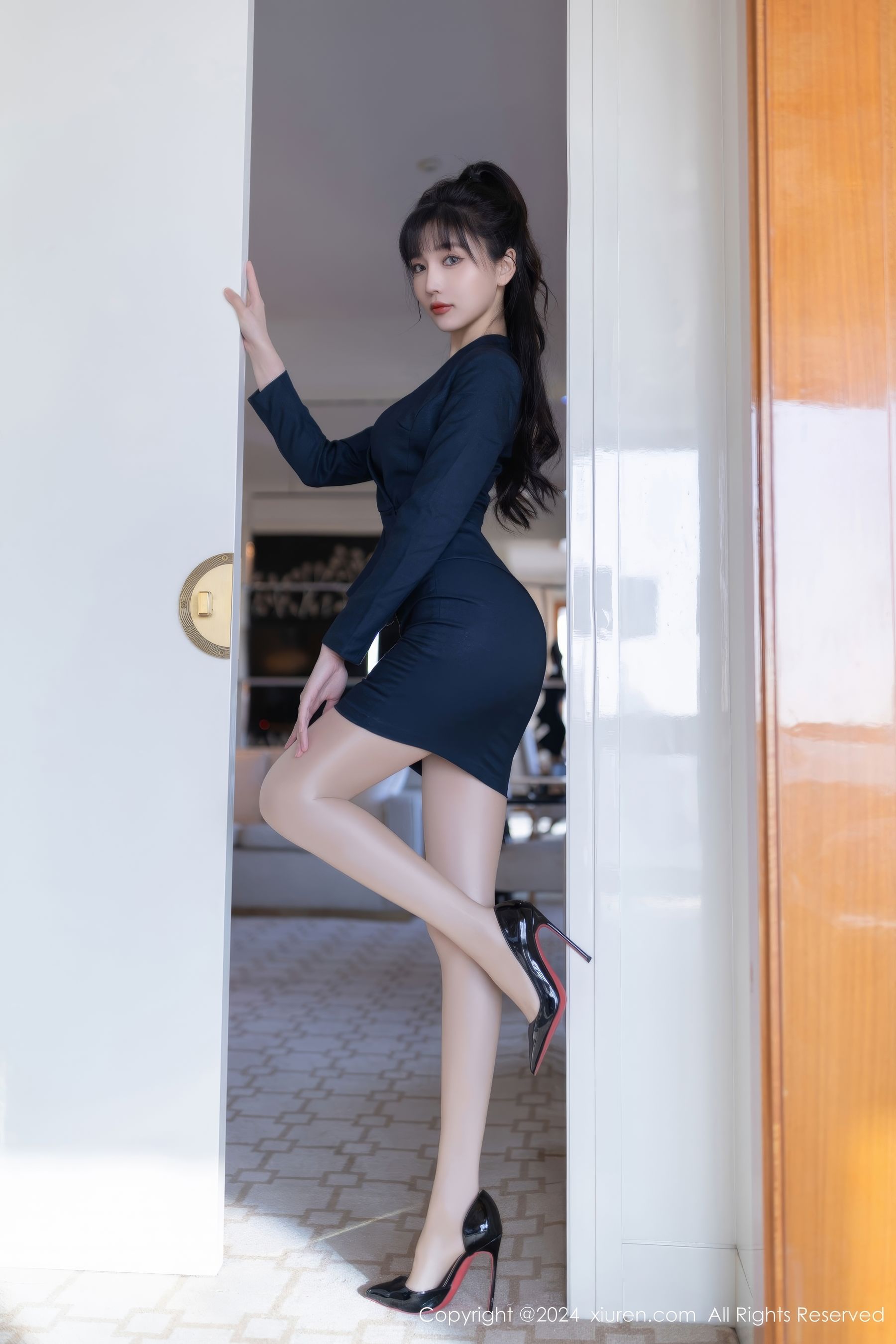 [秀人XiuRen] 2024.10.10 No.9263 陆萱萱