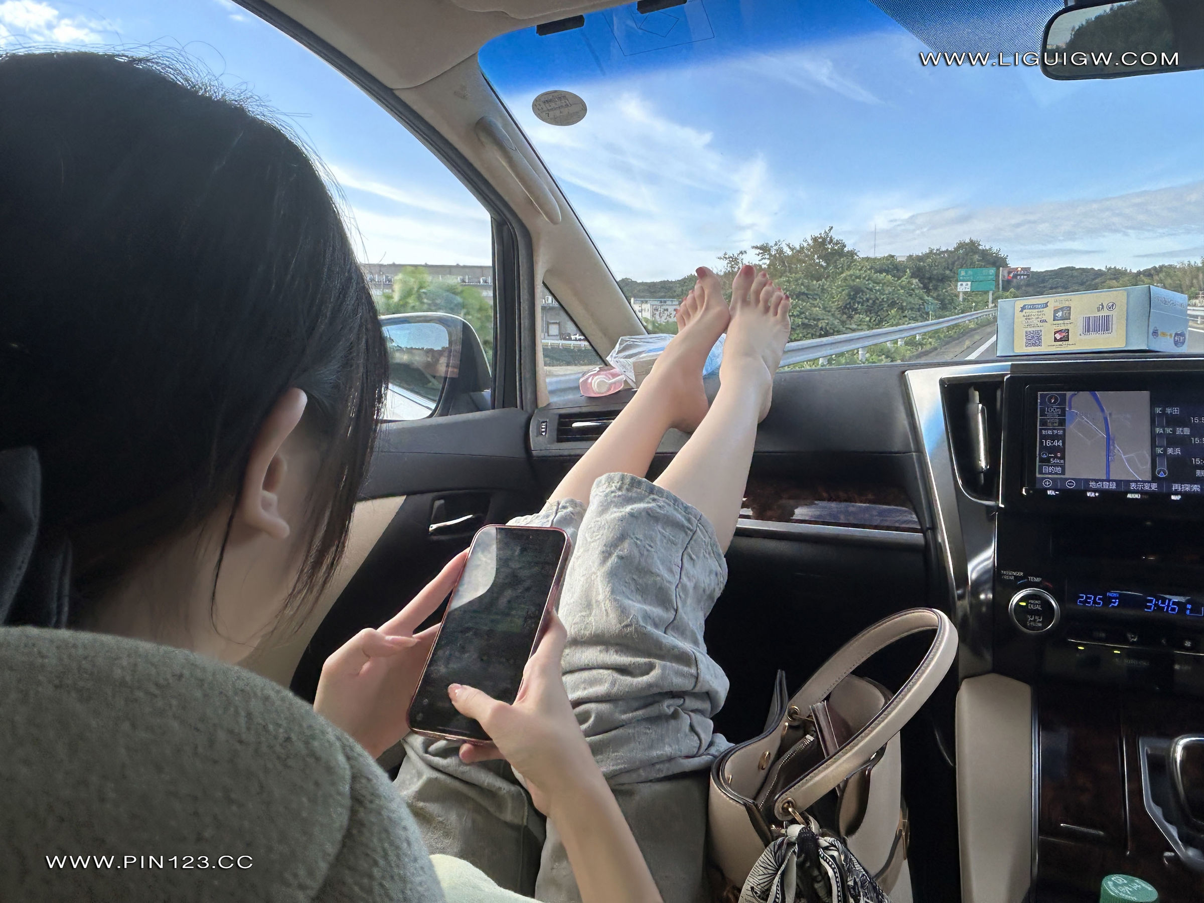 [Ligui丽柜] 2024.11.14 日本旅拍3 兔子