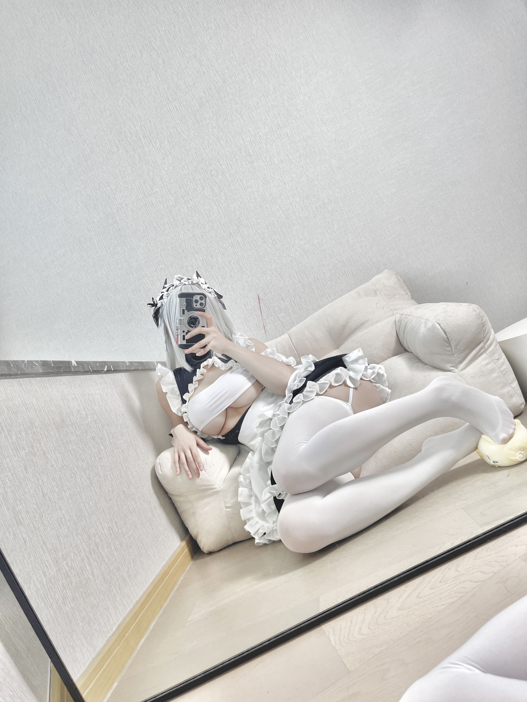 动漫博主小仓千代w - 明日方舟 W女仆