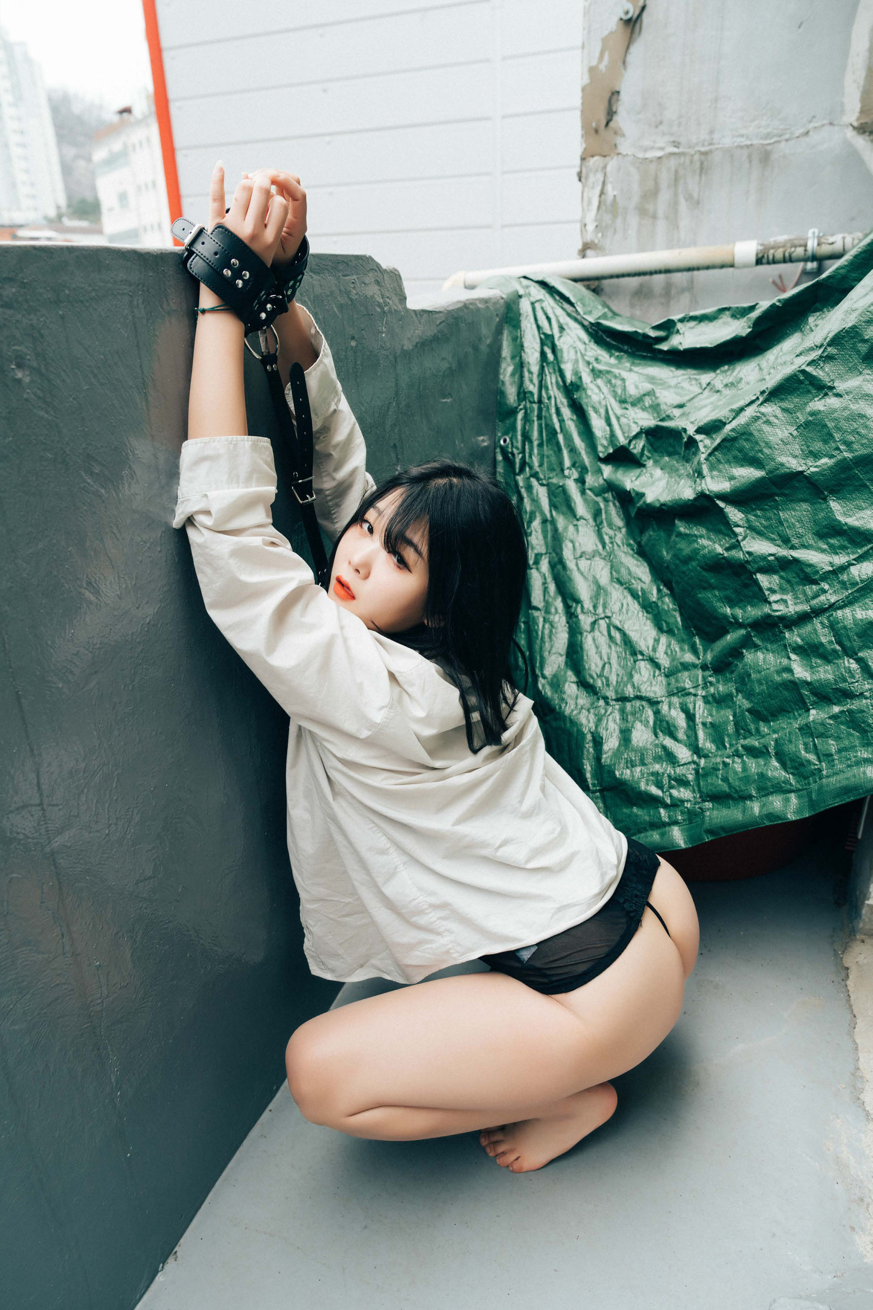 Haivia Zia - Tight and Closer