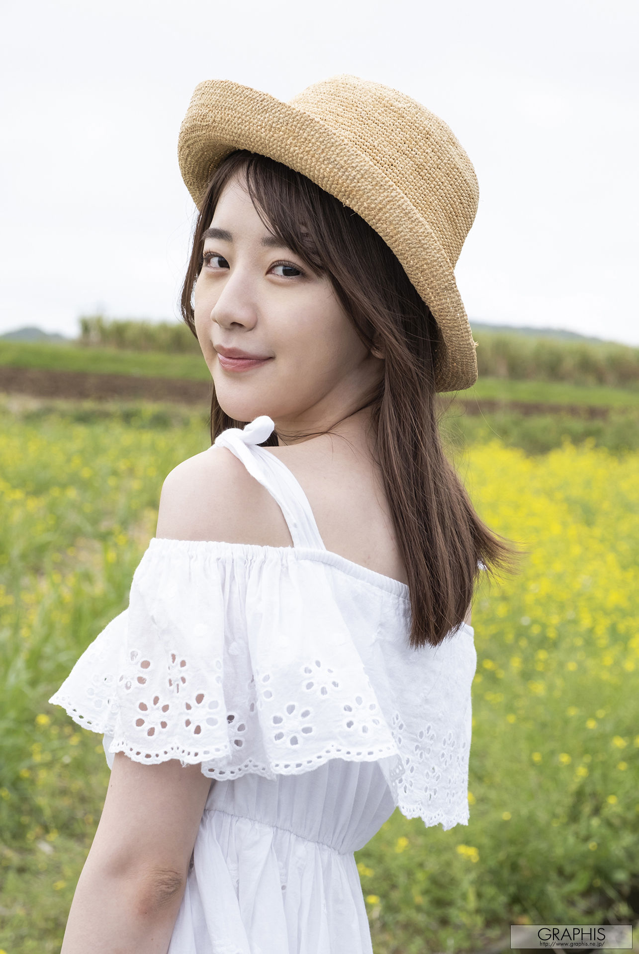 [Graphis Gals] NO.554 Mirei Uno 宇野みれい Curvaceous!