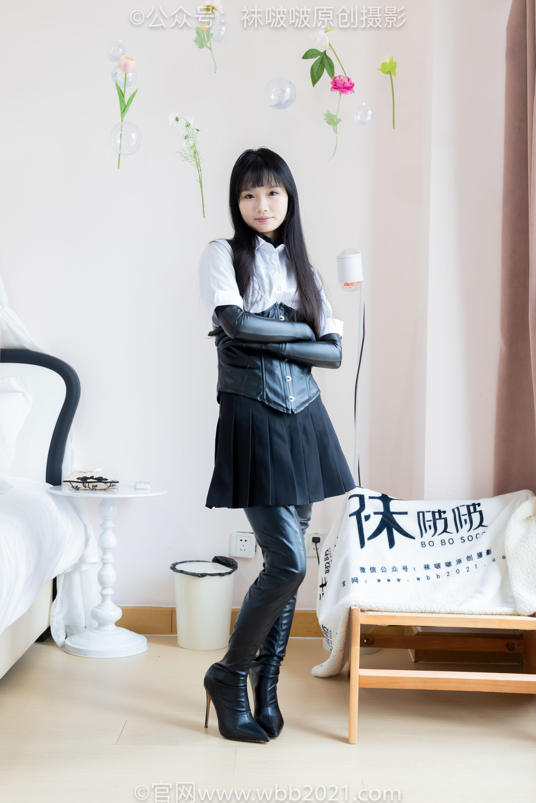 BoBoSocks袜啵啵 No.499 甜甜圈 - 高跟长靴、踩脚裤、厚黑丝五指袜、黑皮手套、裤里丝
