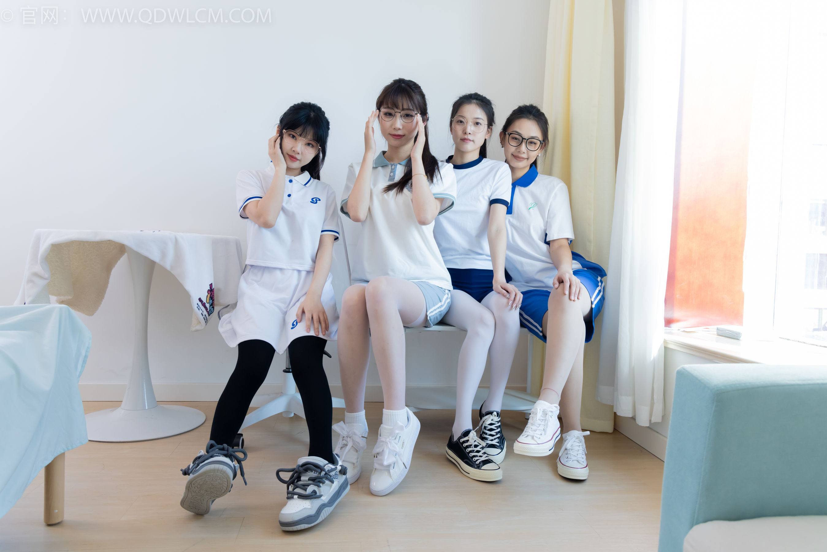 物恋传媒 No.2243 茯苓&岚岚&泡泡&米米 -新春快乐