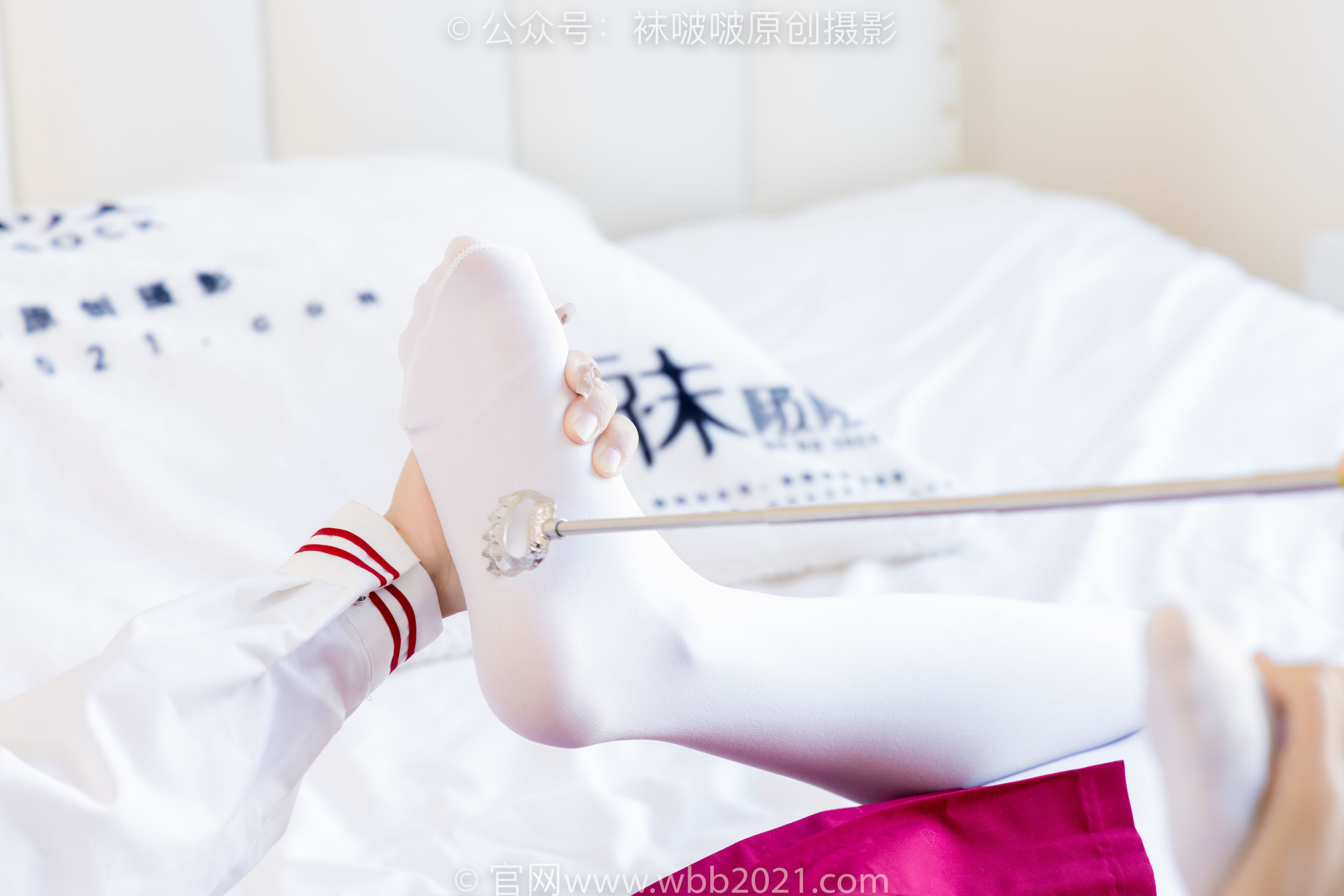 BoBoSocks袜啵啵 No.545 奶油 - 白色马丁靴、厚白丝、jk制服、瑜伽动作时用老头乐挠脚剧情