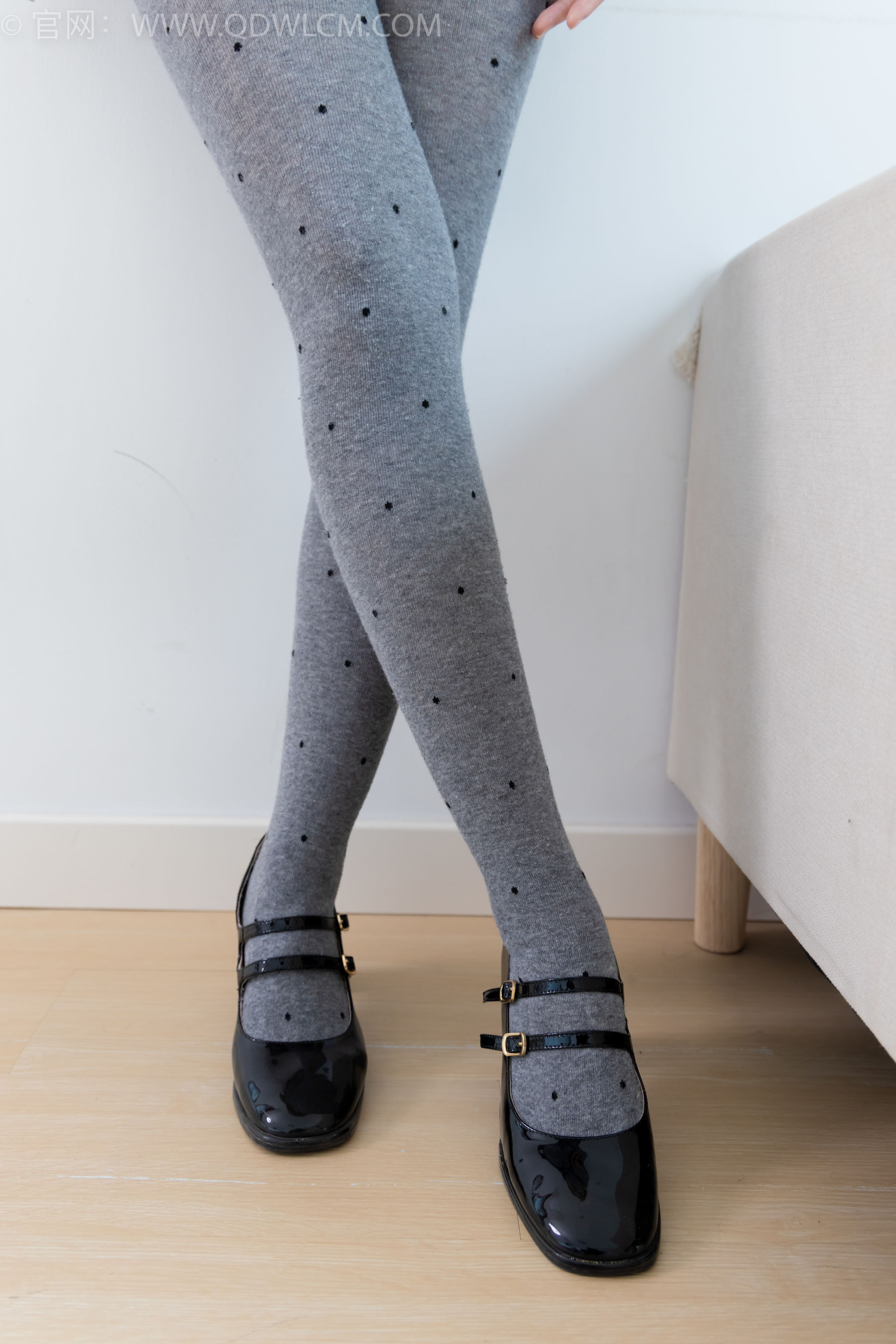 物恋传媒 No.2355 小曦 - 皮鞋、厚灰丝