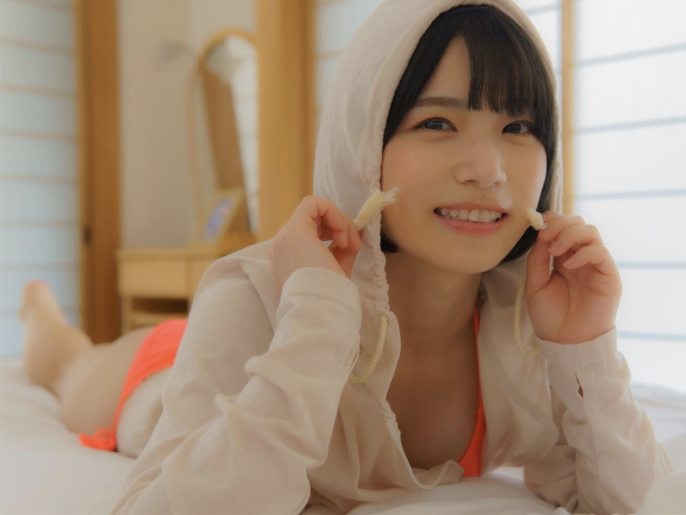 村上りいな - ニーハイソックスになりたくて