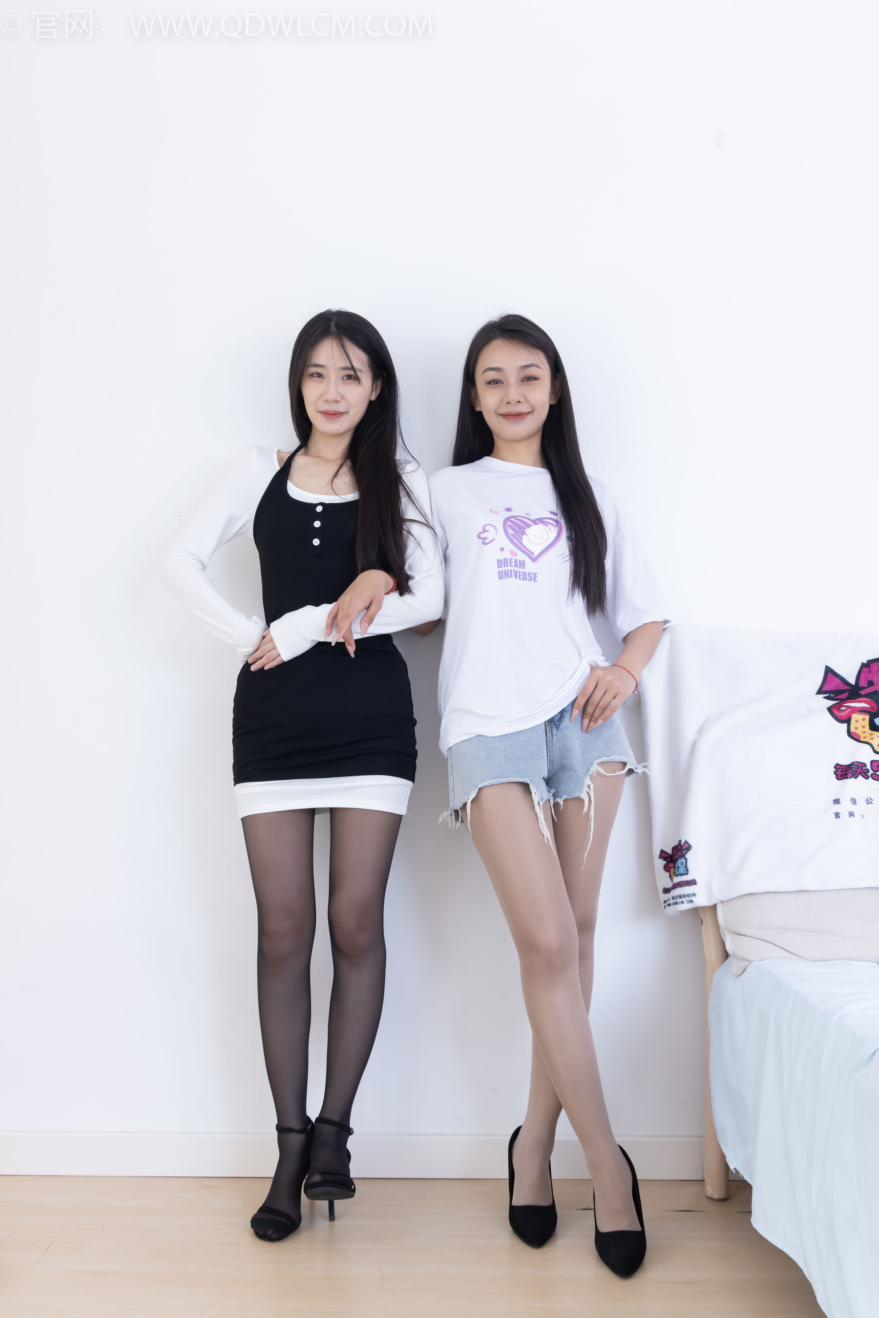 物恋传媒 No.2378 菜菜&岚岚 - 高跟鞋、高跟凉鞋、薄黑丝、油亮肉丝