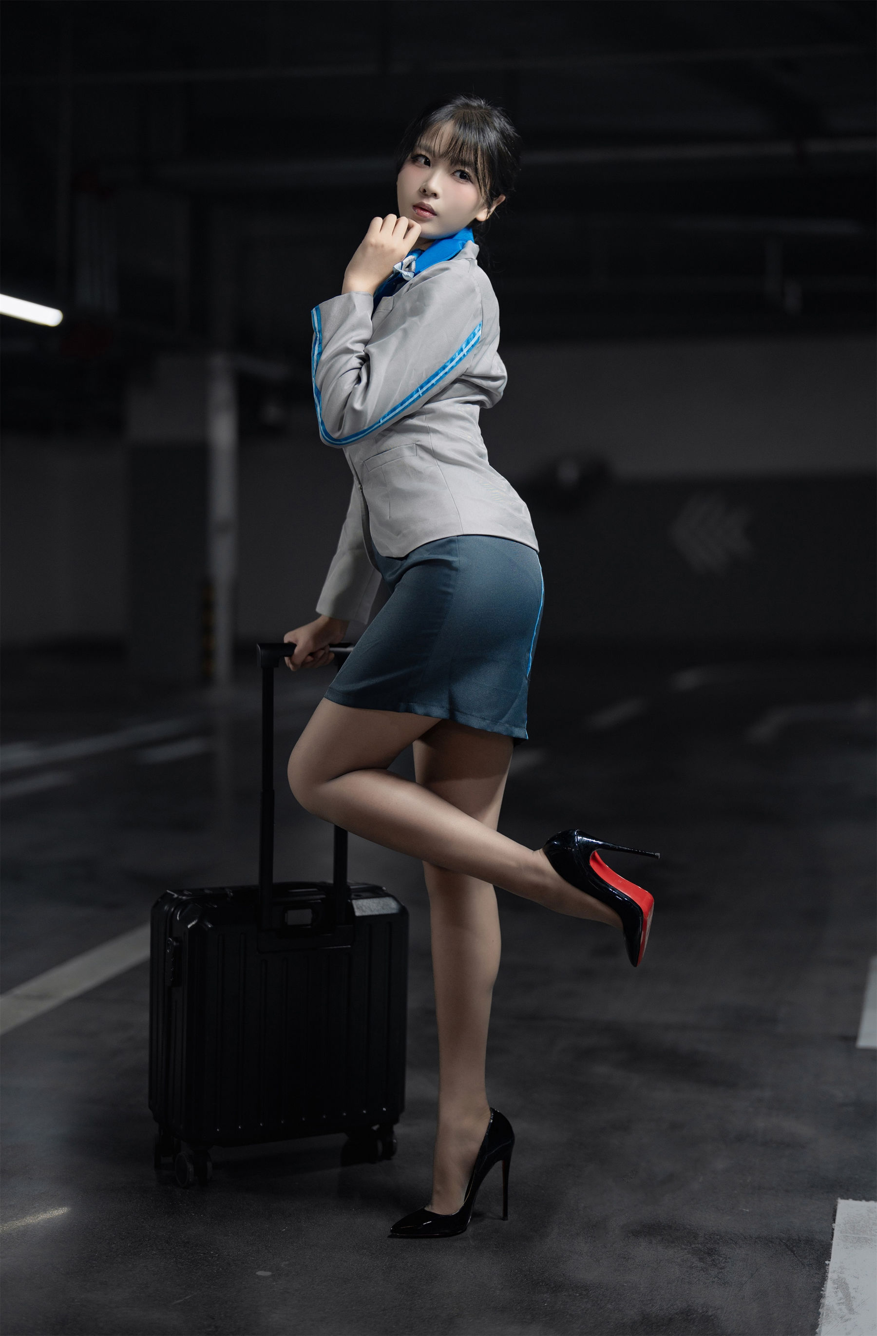 轩萧学姐 - 空姐车库