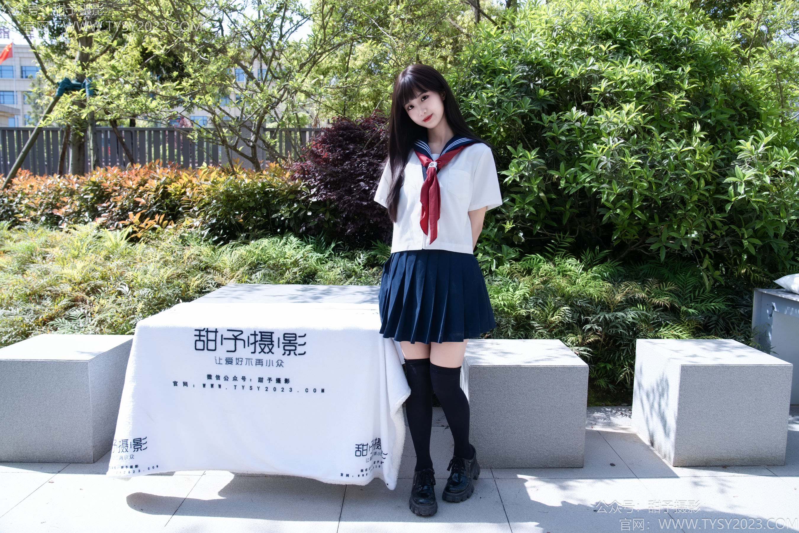 甜予摄影 No.193 小甜桃 - 皮鞋、大腿袜、裸足