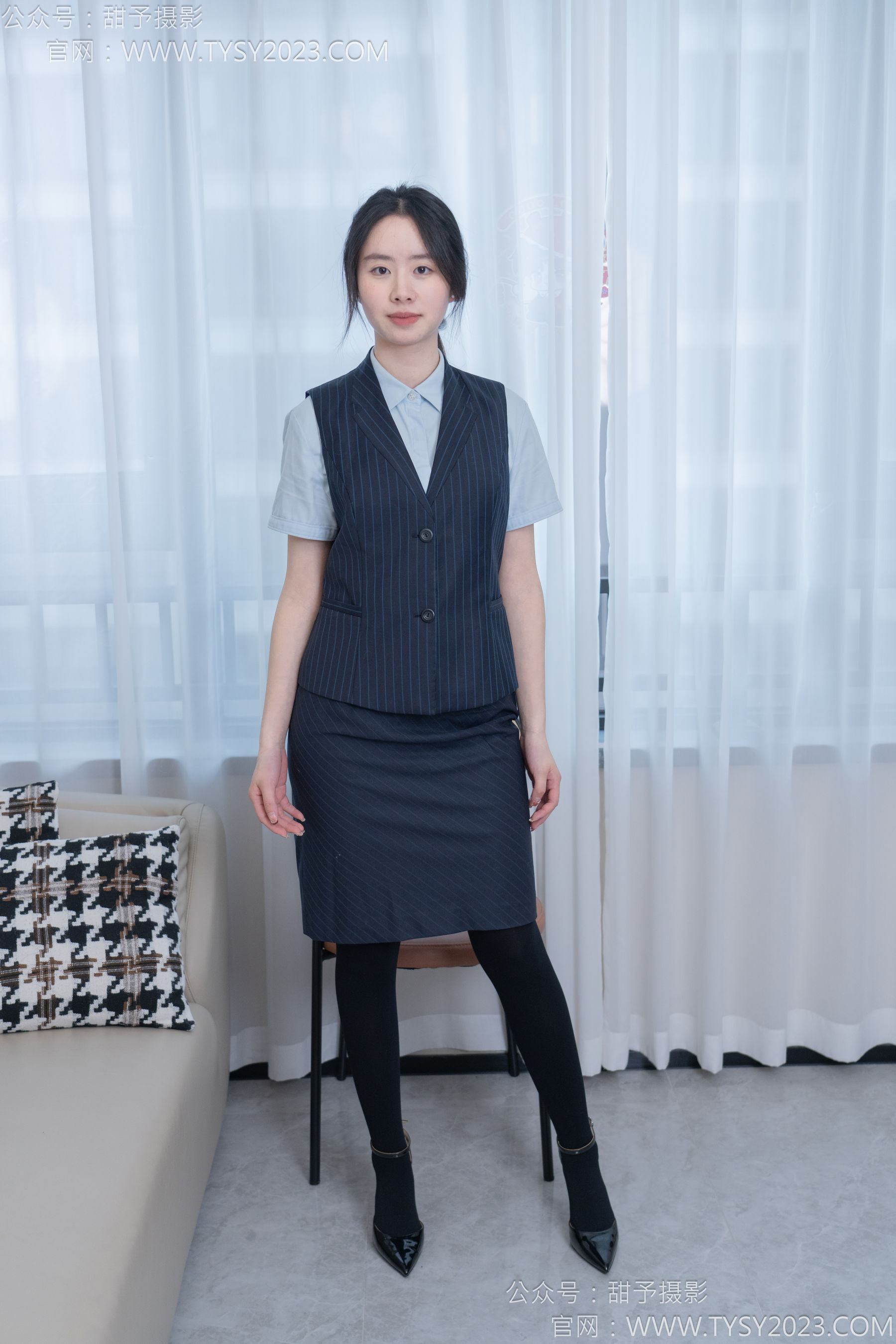 甜予摄影 No.187 知知 - 高跟鞋、厚黑丝