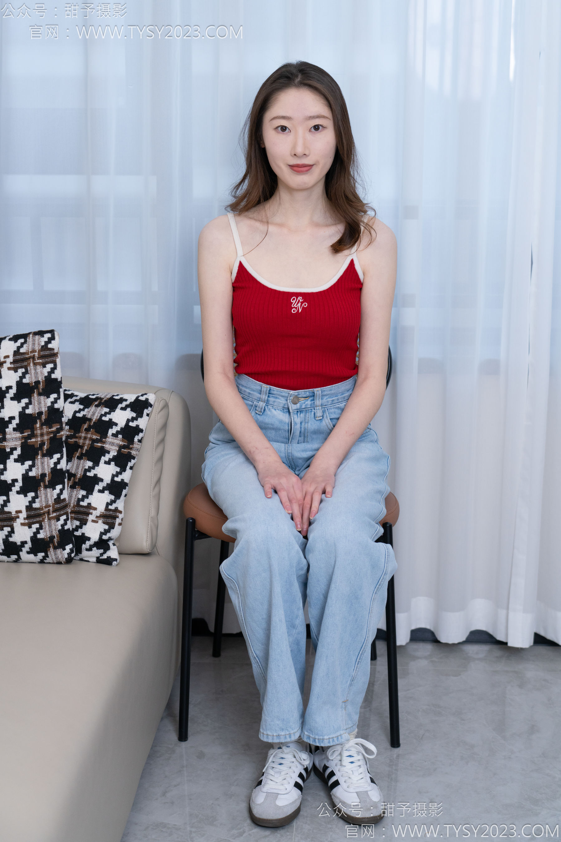 甜予摄影 No.160 番茄 - 板鞋、印花棉袜、裸足