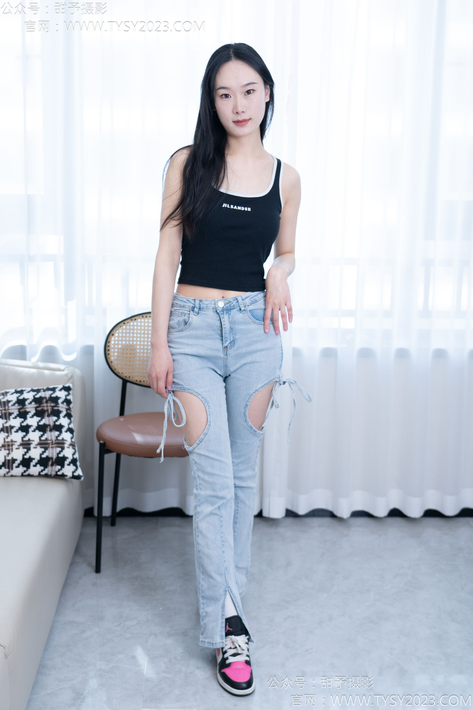 甜予摄影 No.181 小容 - 板鞋、白棉袜、裸足