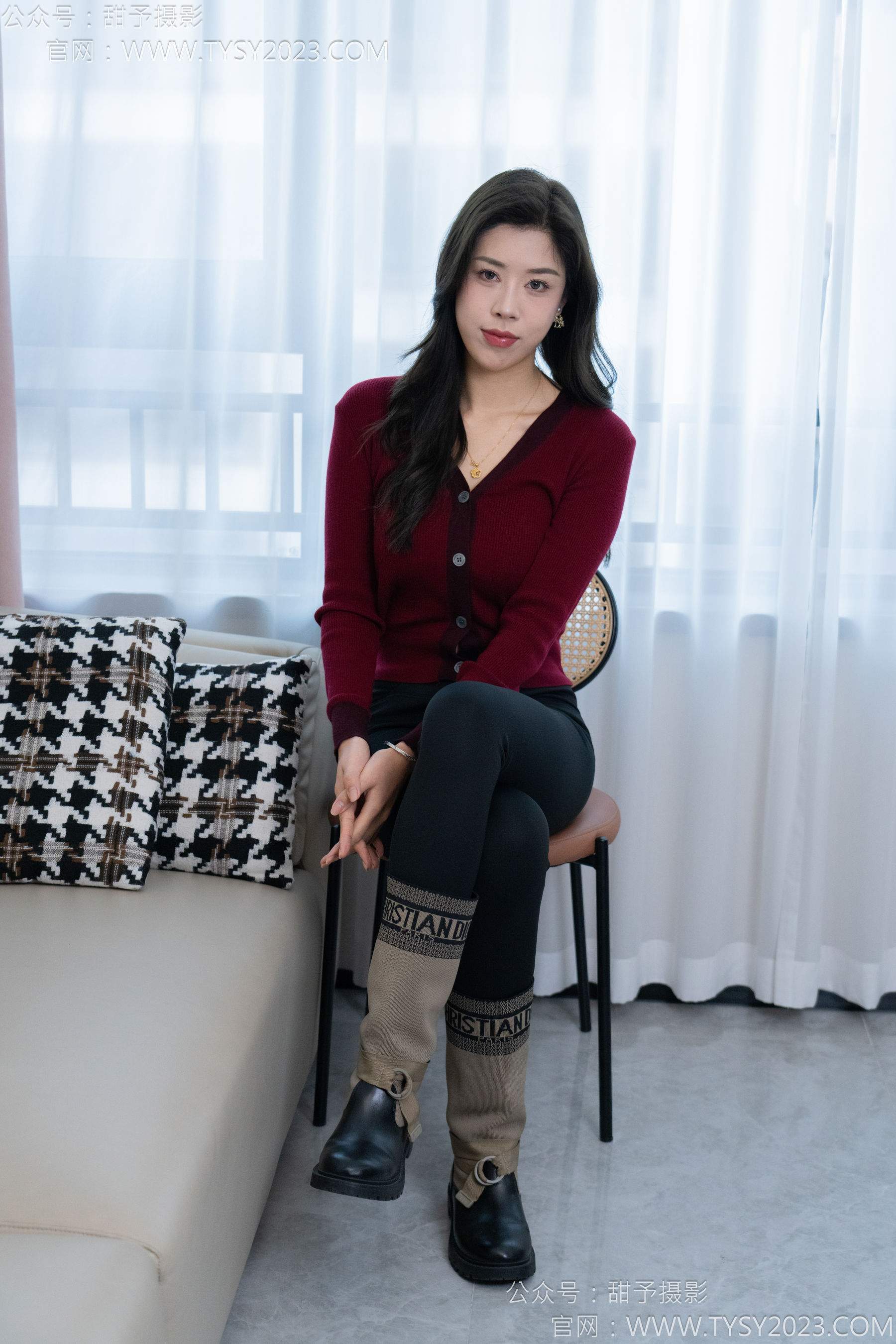 甜予摄影 No.155 咖啡豆 - 靴子、脏袜子、裸足