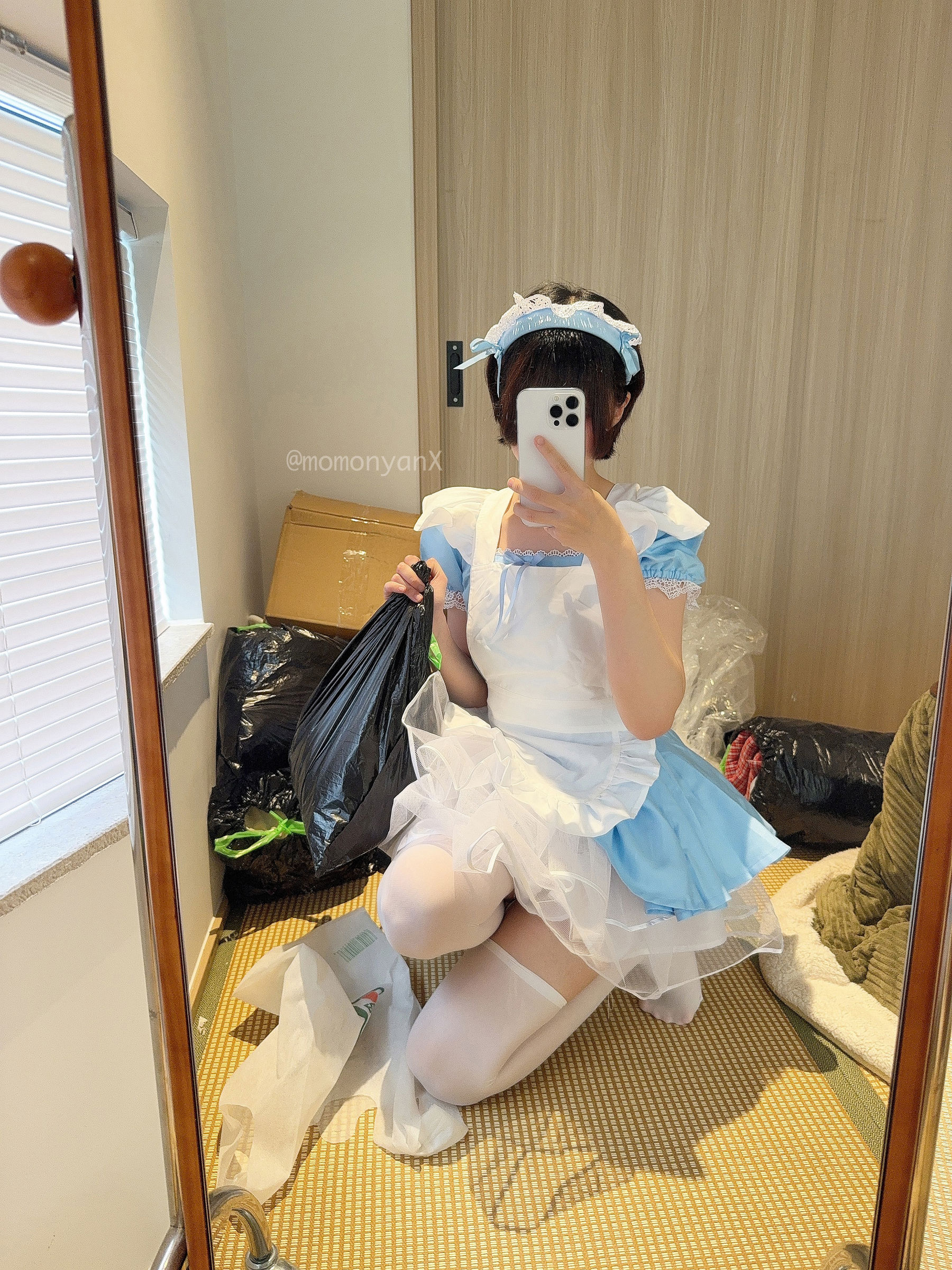 NAGISA魔物喵 [fantia] ゴミ屋敷掃除してるメイドさん