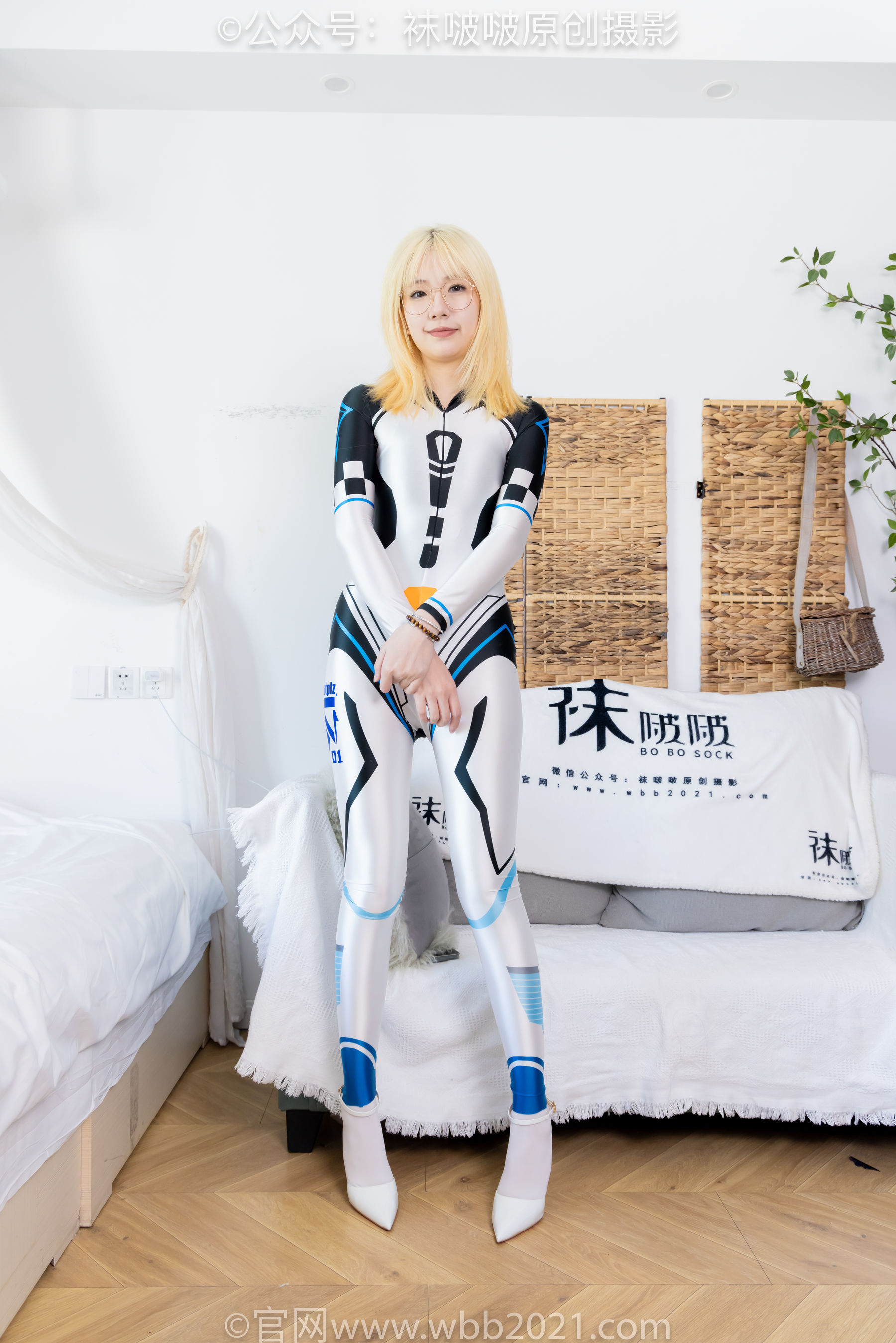 BoBoSocks袜啵啵 No.568 小甜豆 - 连体服、高跟鞋、厚白丝