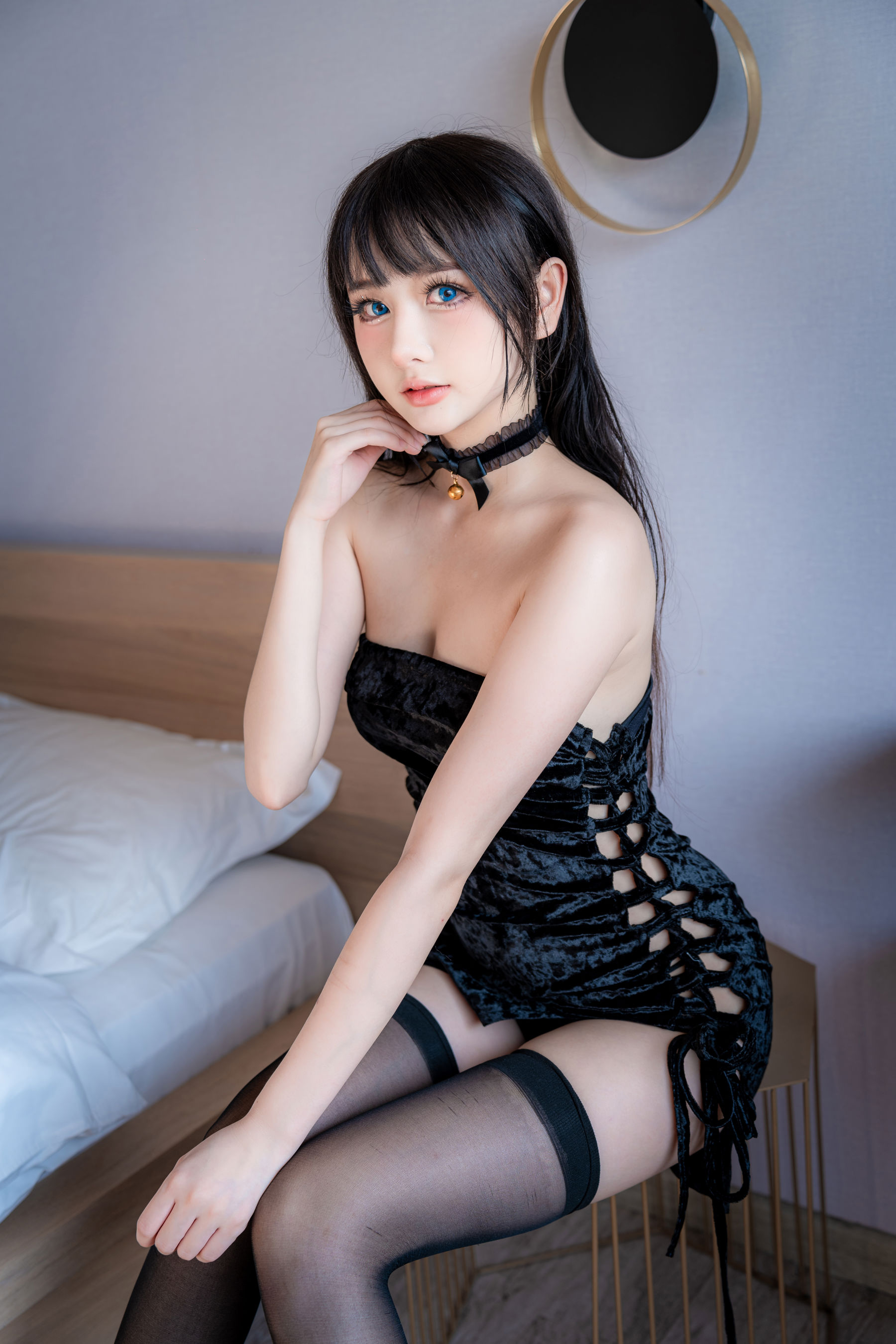 动漫博主您的蛋蛋 - 小黑裙