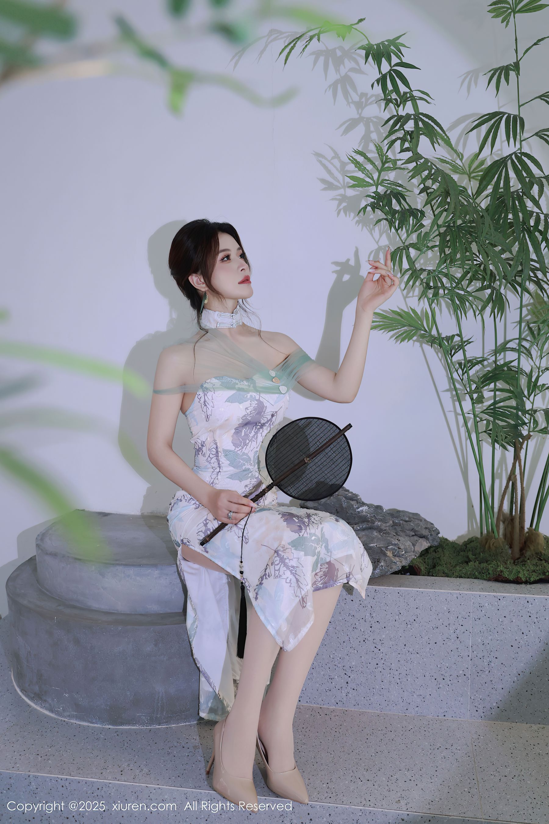 [秀人XiuRen] 2025.08.27 No.10694 阿依莎