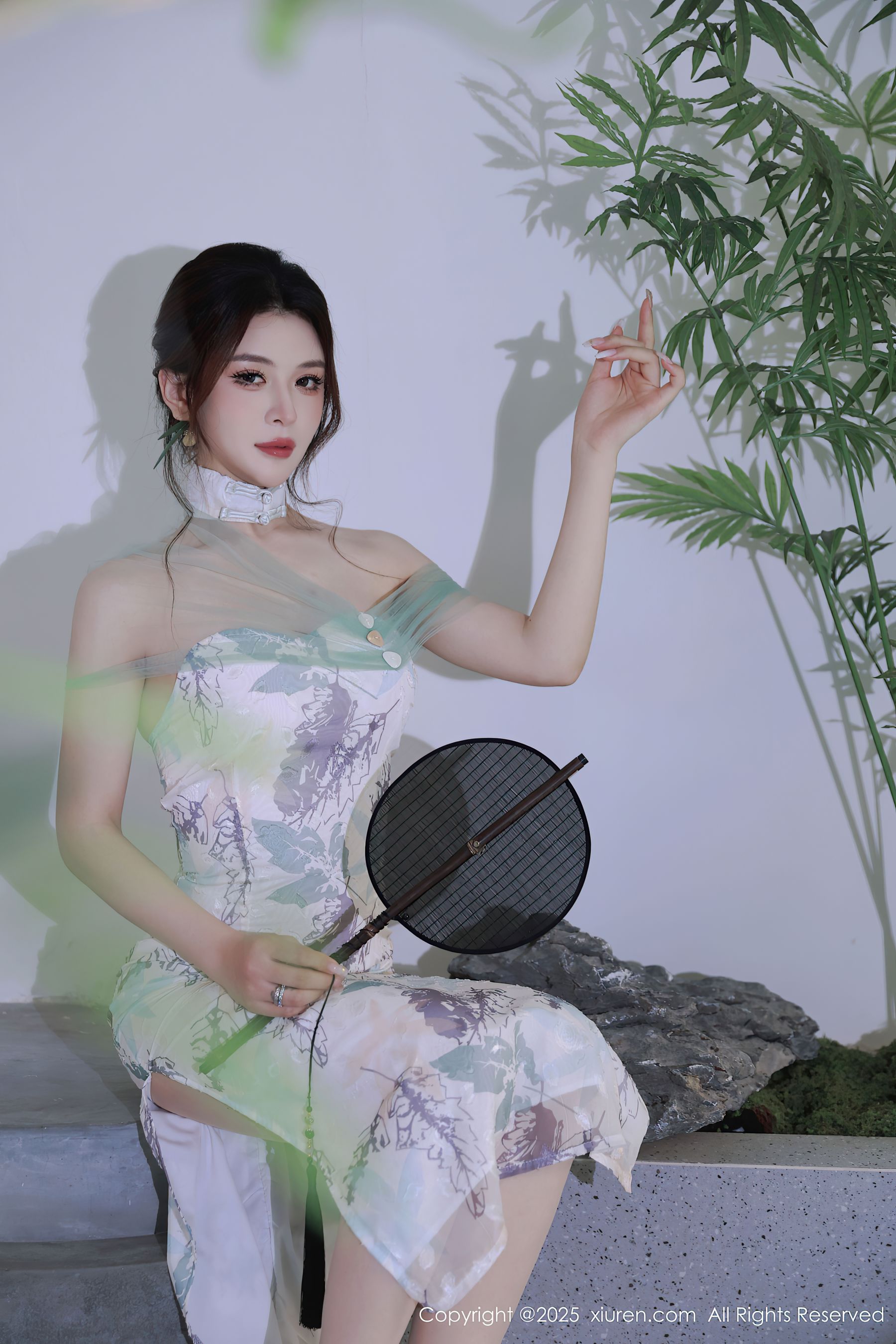 [秀人XiuRen] 2025.08.27 No.10694 阿依莎