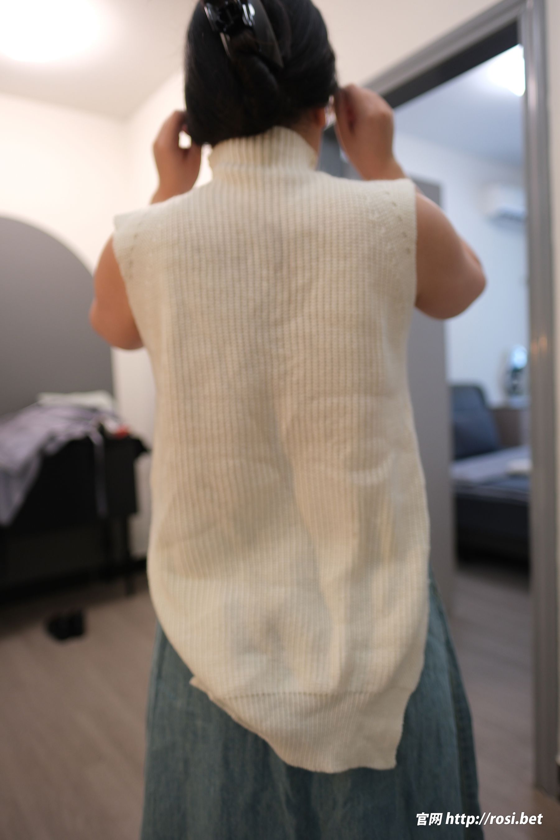 [ROSI写真] 2025.10.13 NO.5061