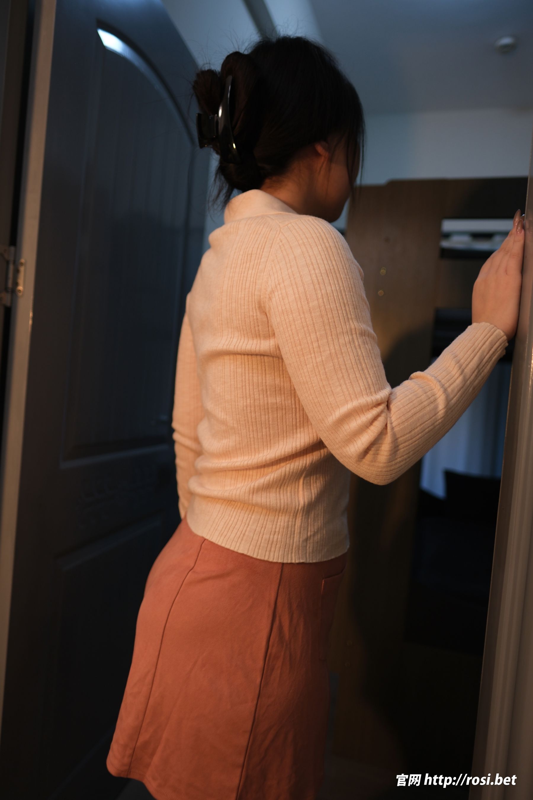 [ROSI写真] 2025.10.23 NO.5071