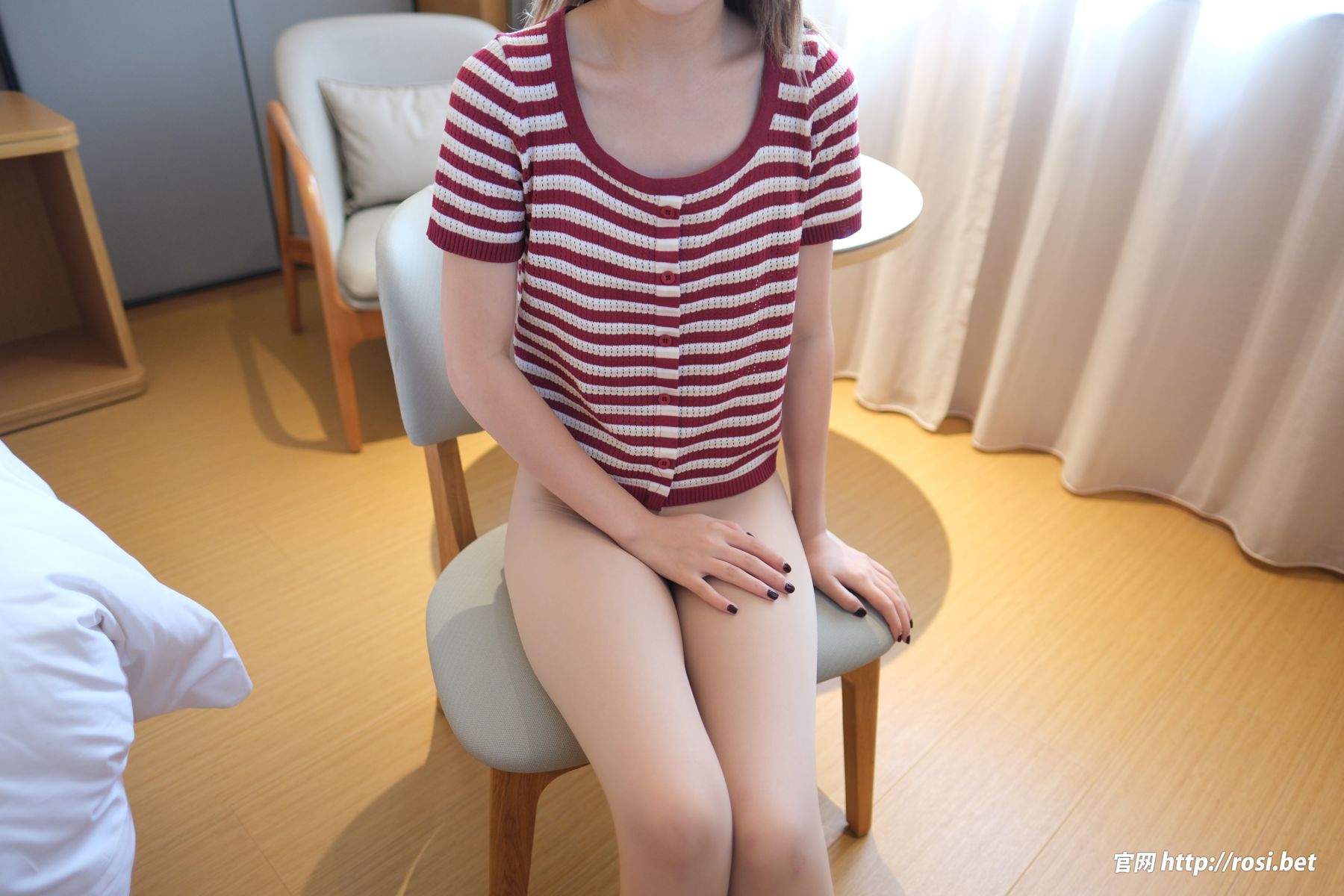 [ROSI写真] 2025.10.24 NO.5072