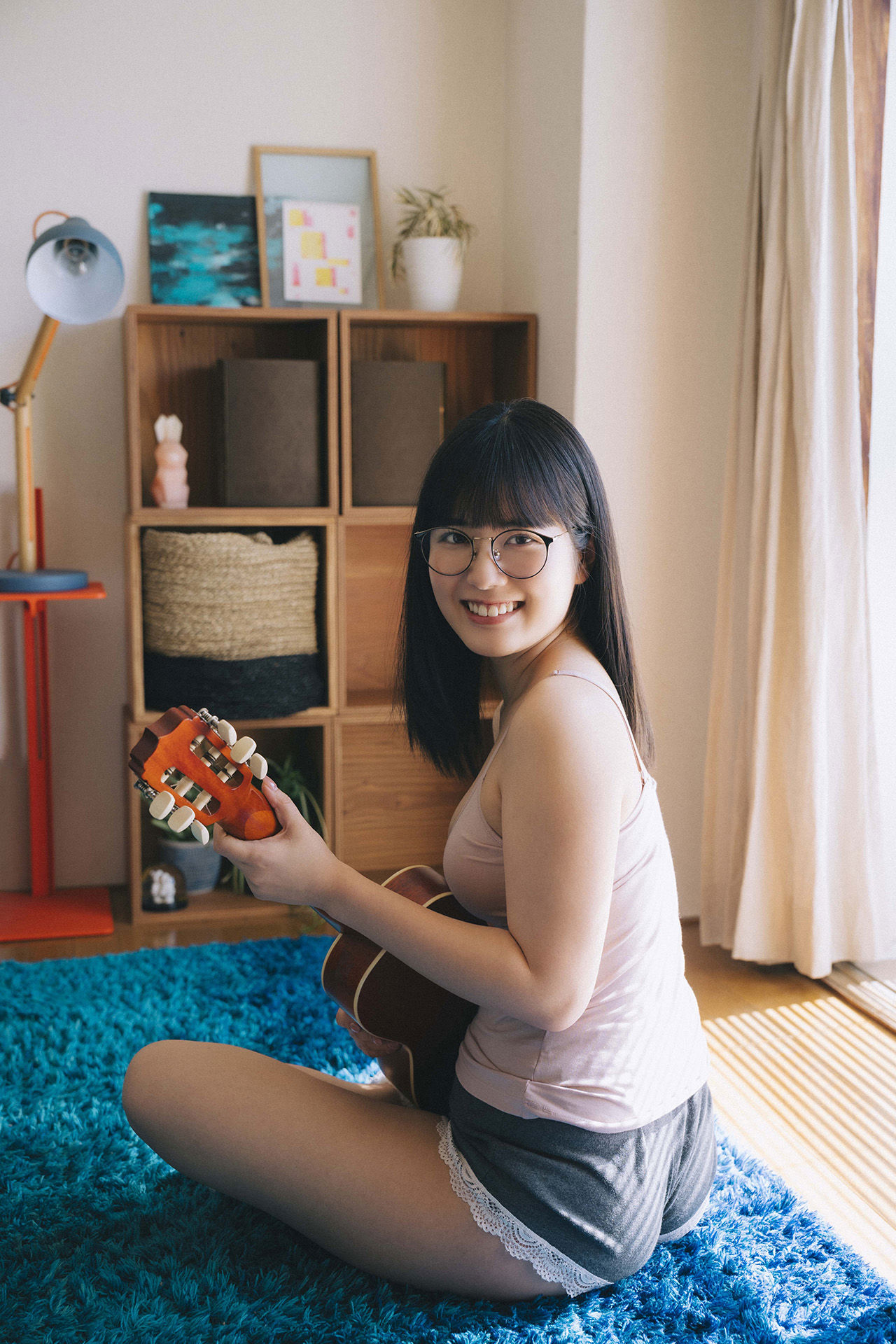 東雲うみ - 彼女が部屋でしたいこと