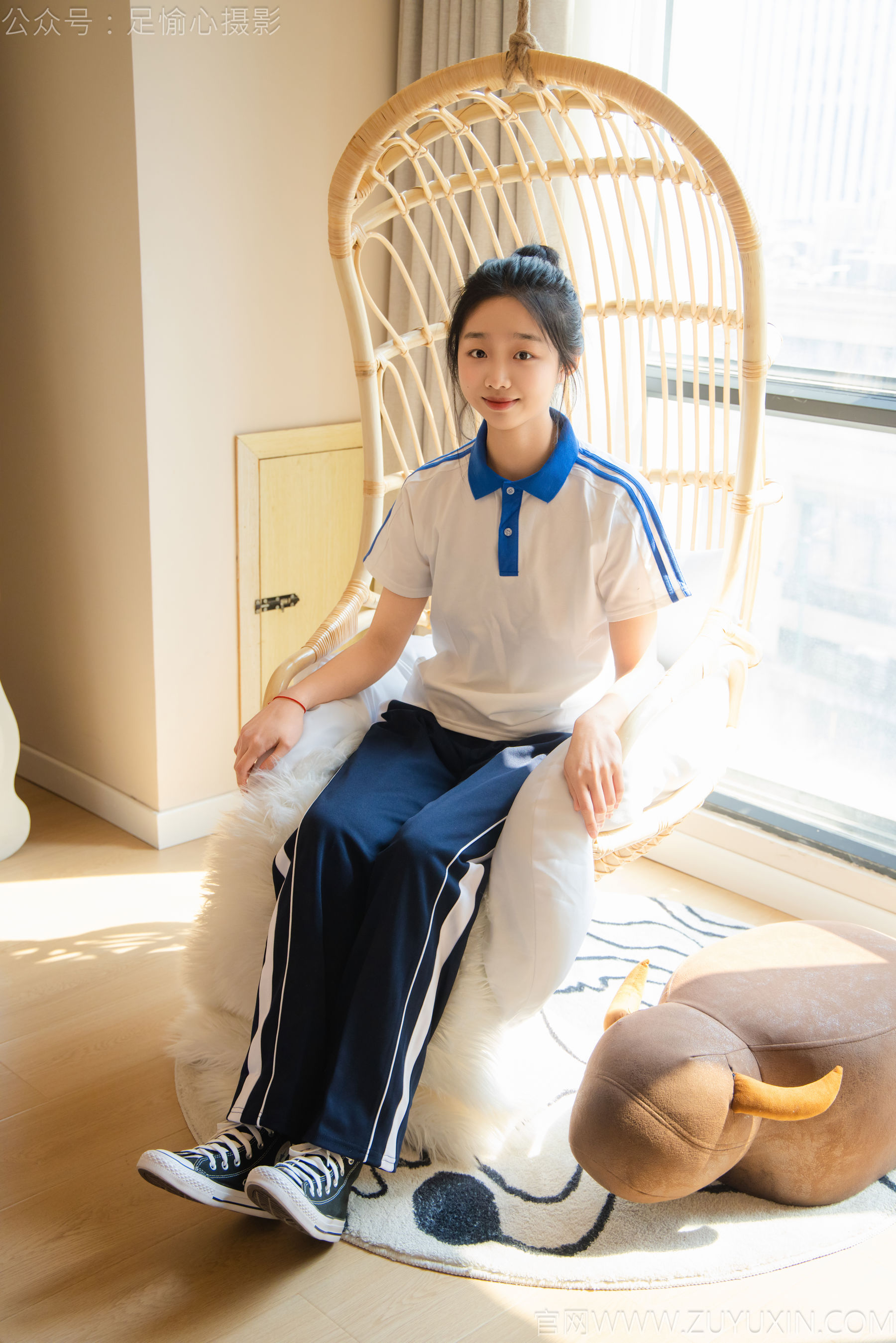 足愉心 No.031 奶芙 （搭配：校服、帆布鞋、白色棉袜、裸足）