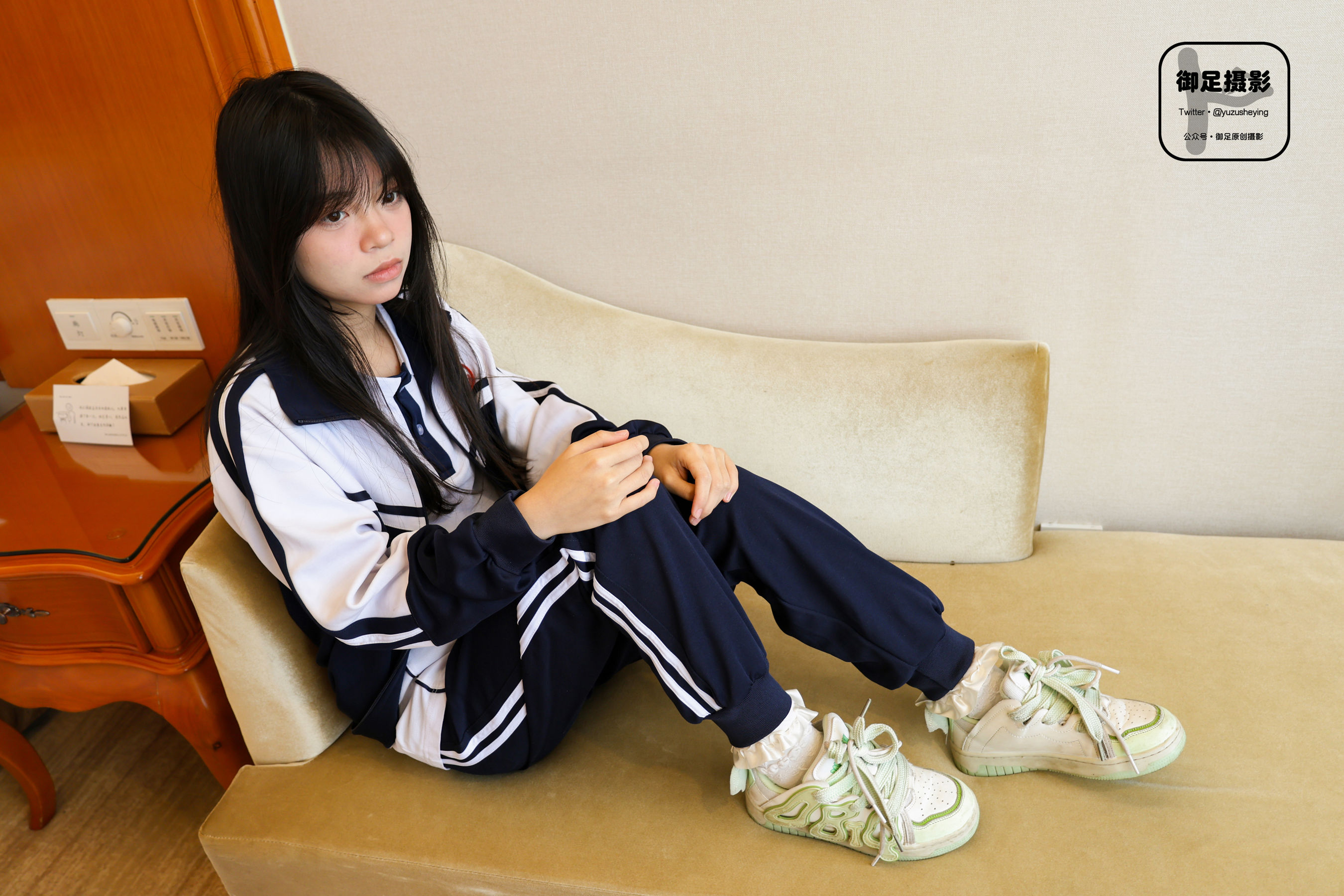御足摄影 - 校服踩踩踩