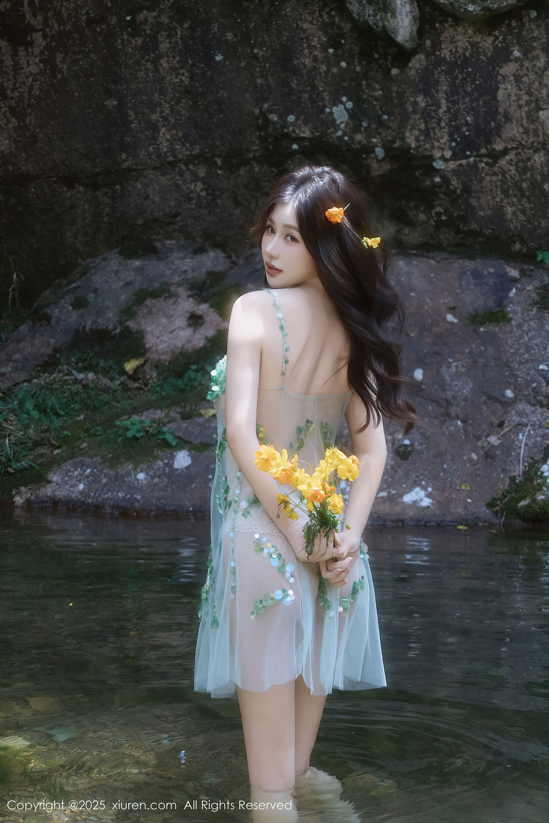 [秀人XiuRen] 2025.09.11 No.10756 尹甜甜sunny