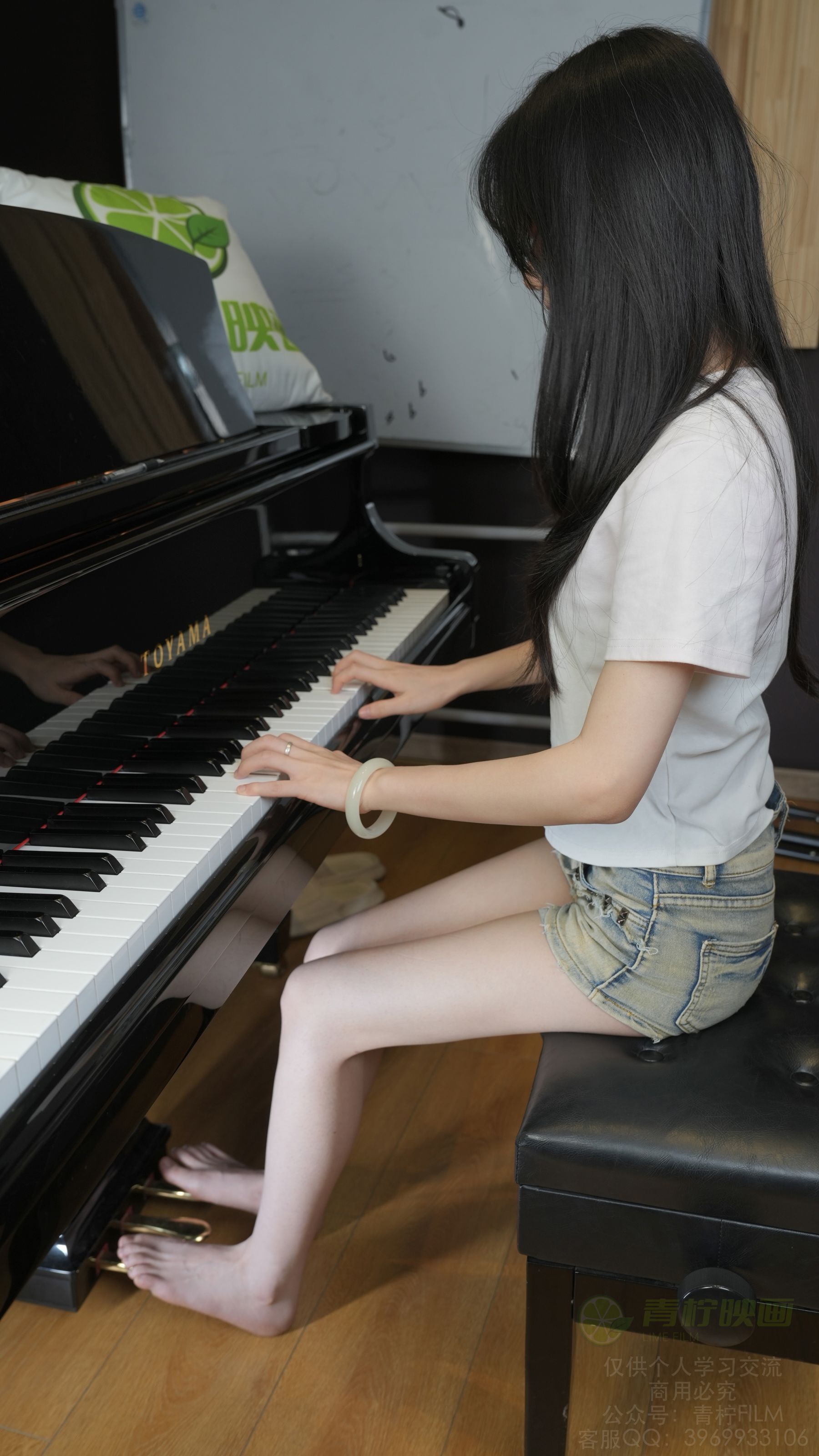 青柠映画 - 阿慌 琴房秀玉足