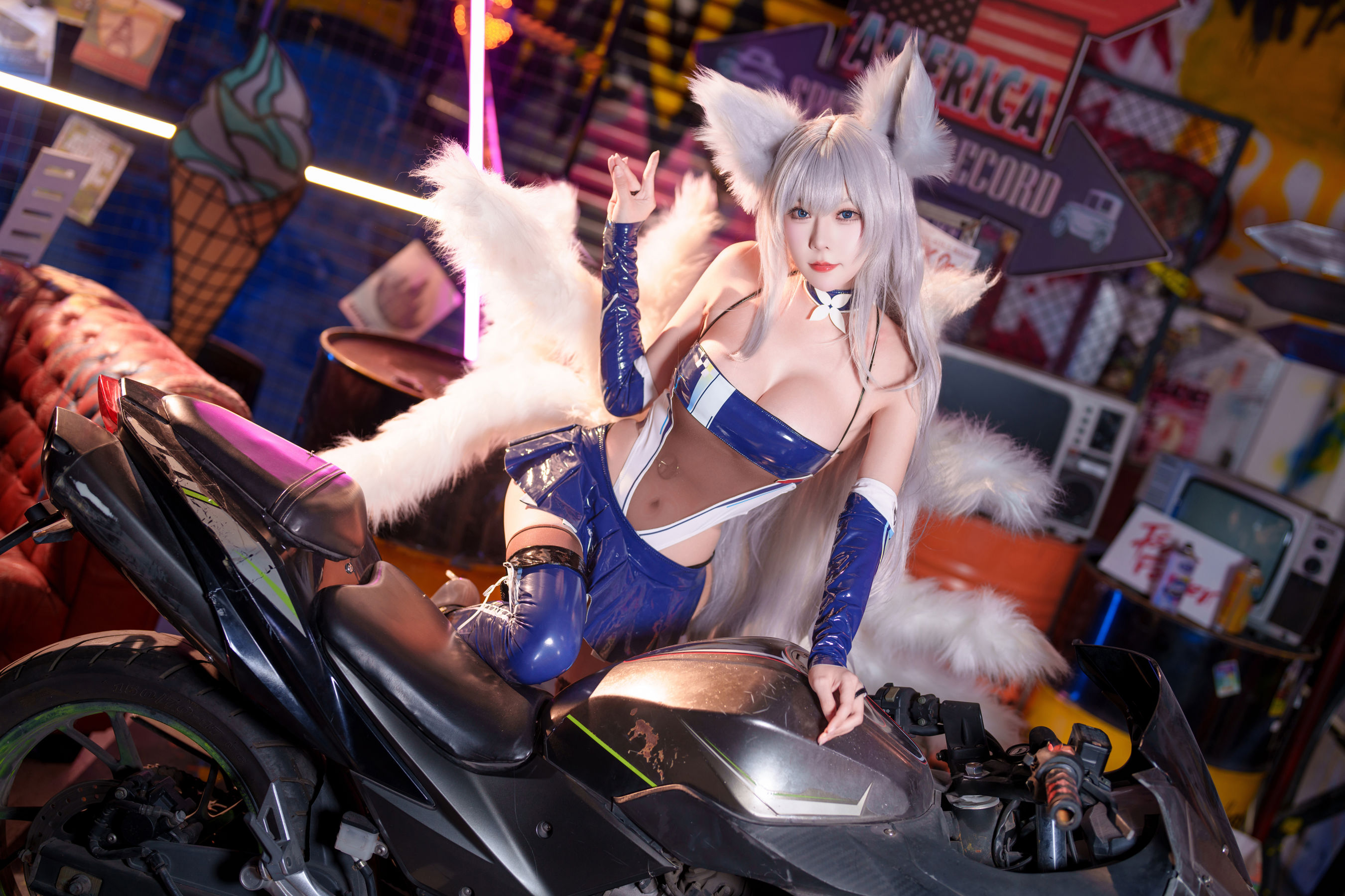 香草喵露露 写真 - 舰长 信浓赛车