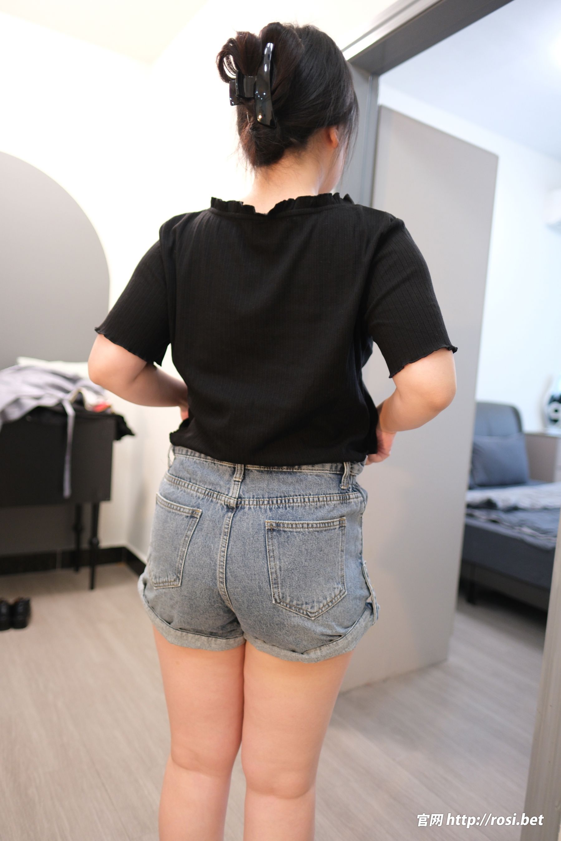 [ROSI写真] 2025.10.29 NO.5077