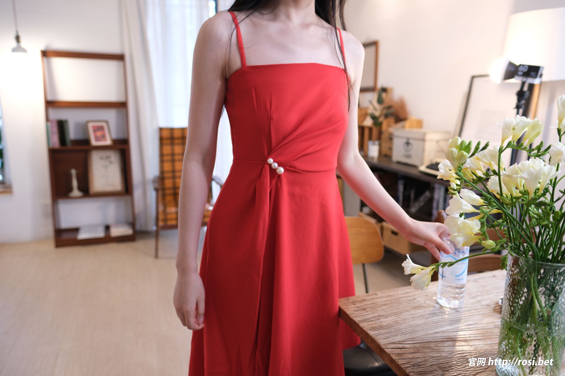 [ROSI写真] 2025.11.09 NO.5088