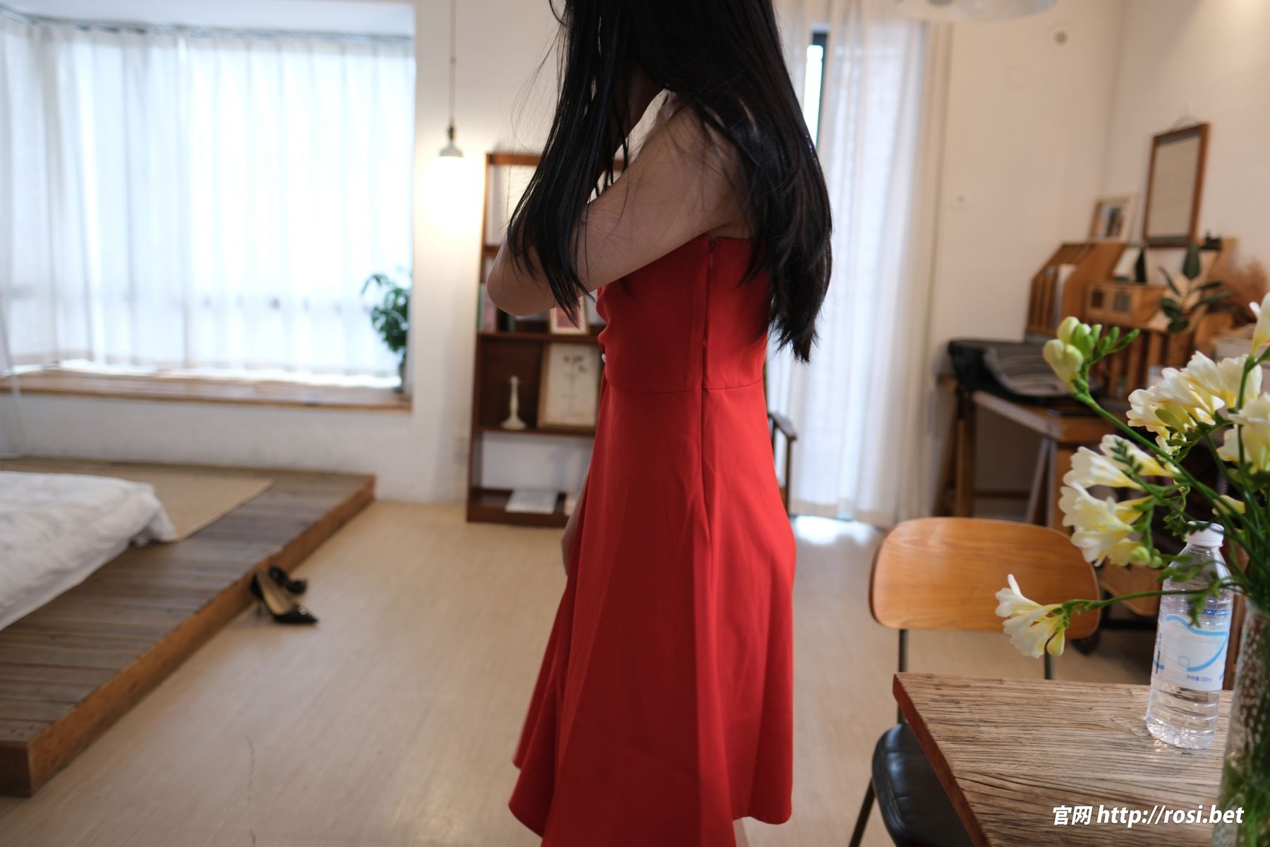 [ROSI写真] 2025.11.09 NO.5088