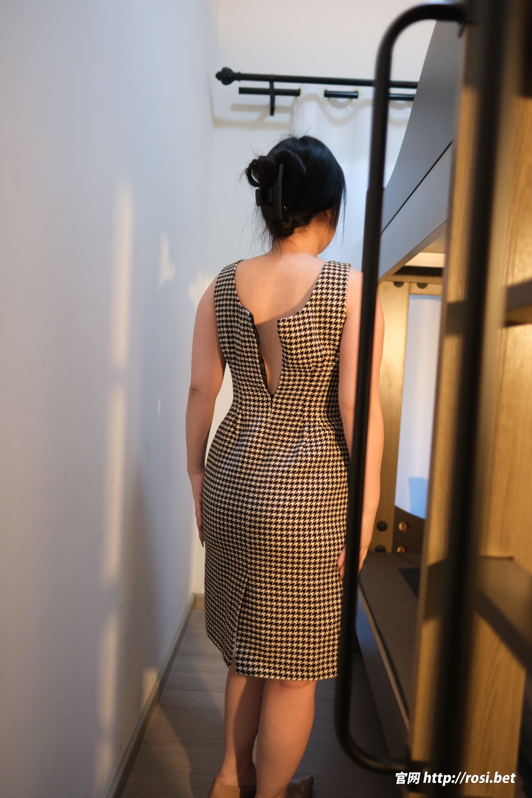 [ROSI写真] 2025.11.04 NO.5083