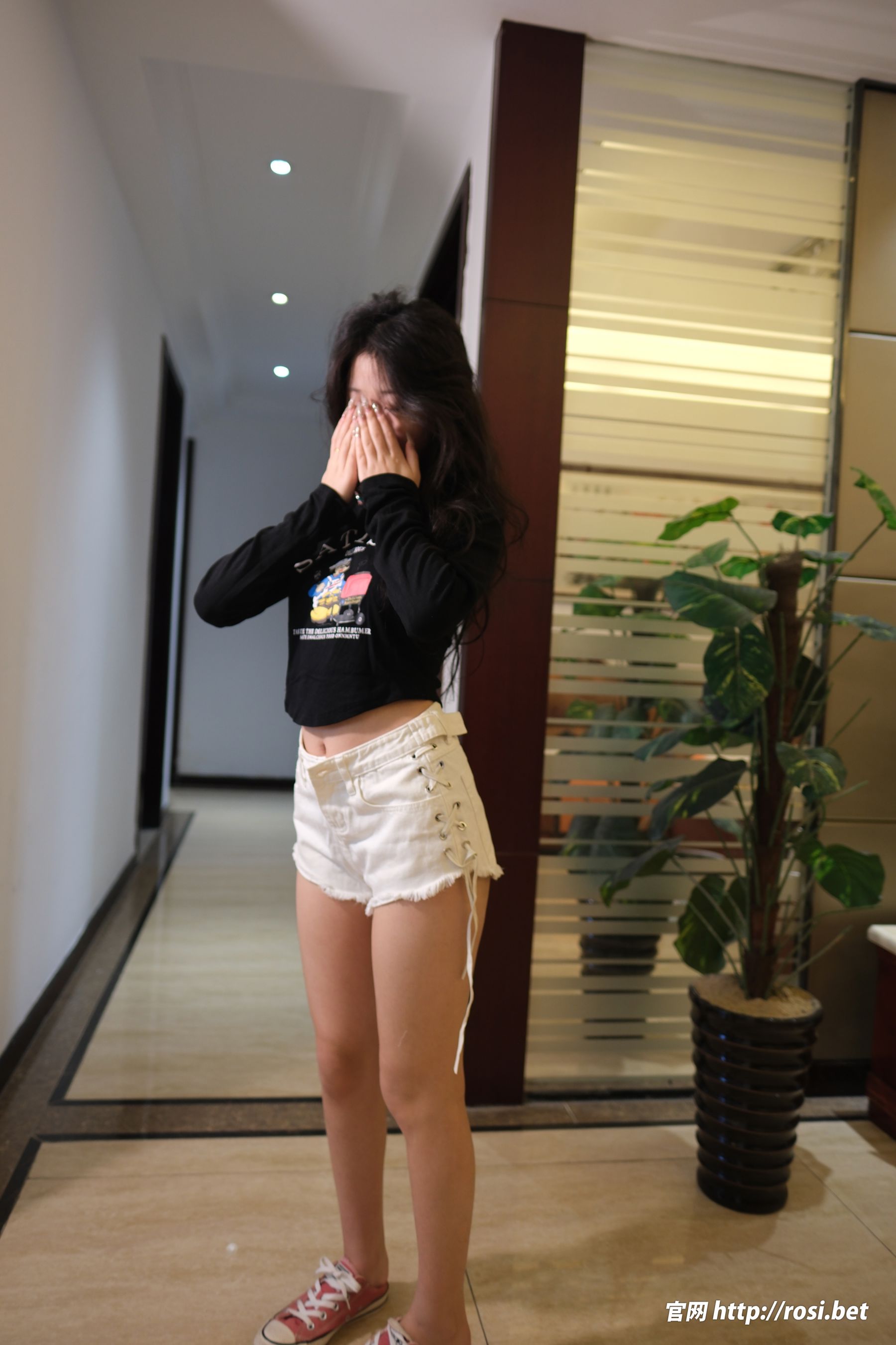 [ROSI写真] 2025.10.30 NO.5078