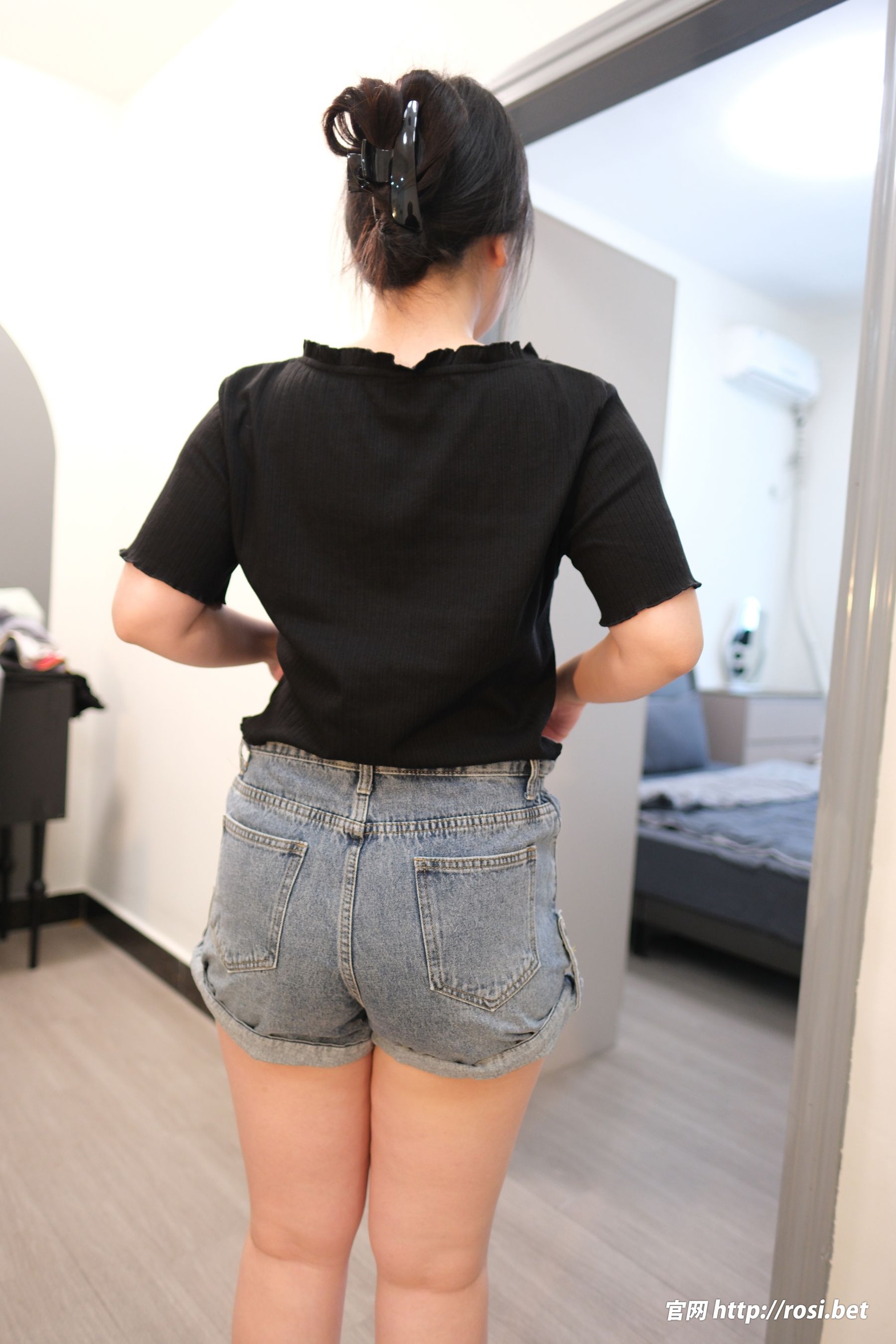 [ROSI写真] 2025.10.29 NO.5077