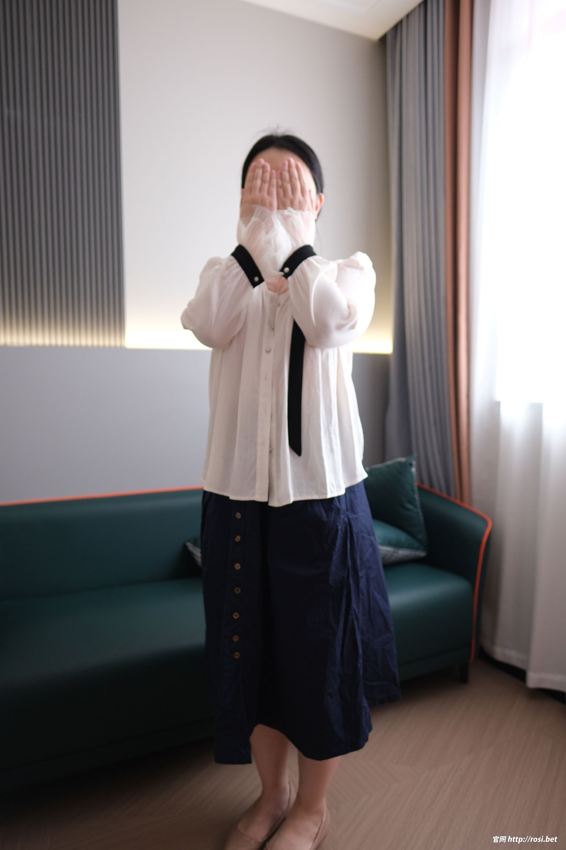 [ROSI写真] 2025.12.08 NO.5117