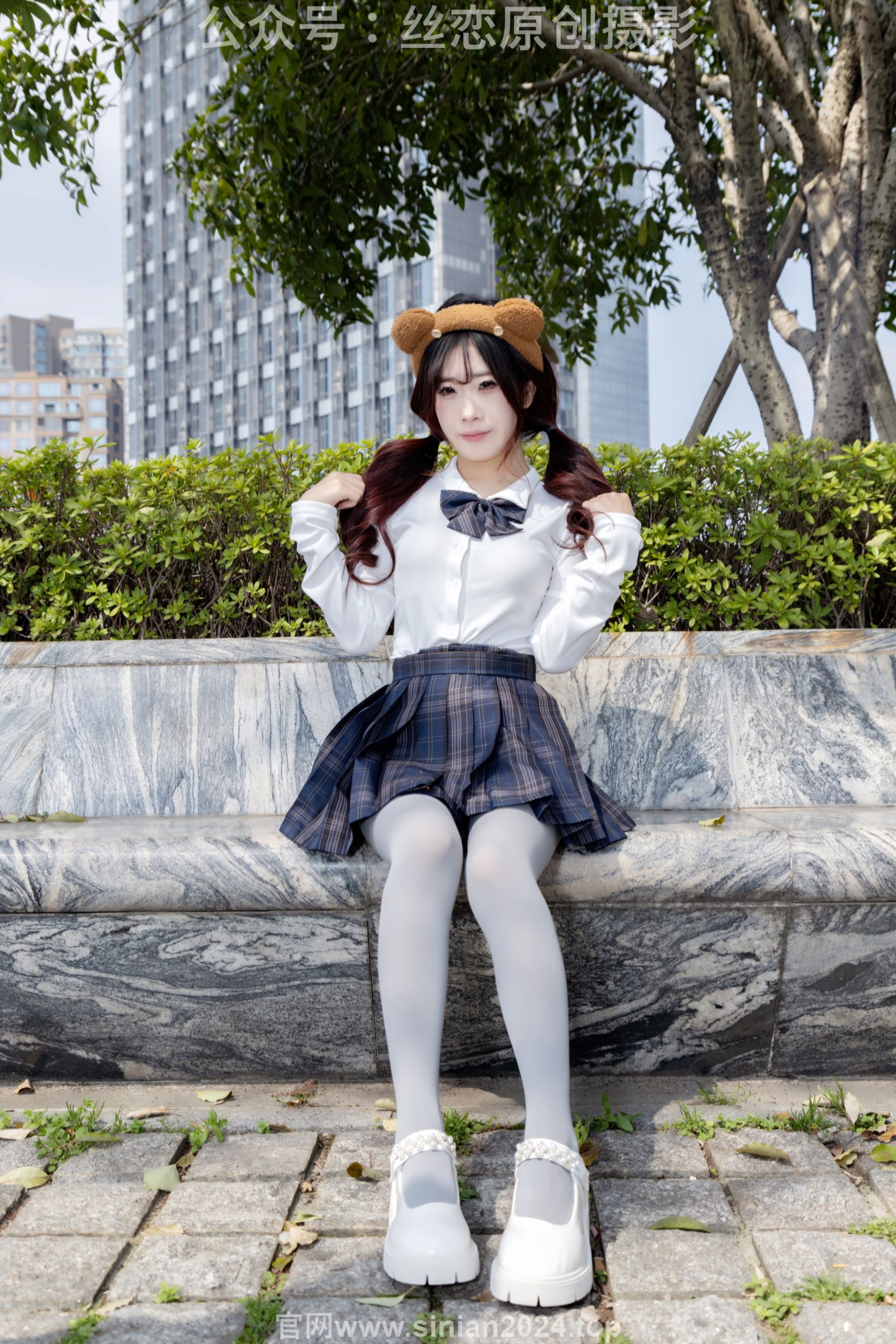 丝恋摄影 No.009 小梦 - 白色衬衫 碎花短裙 灰色丝袜 白色玛丽珍