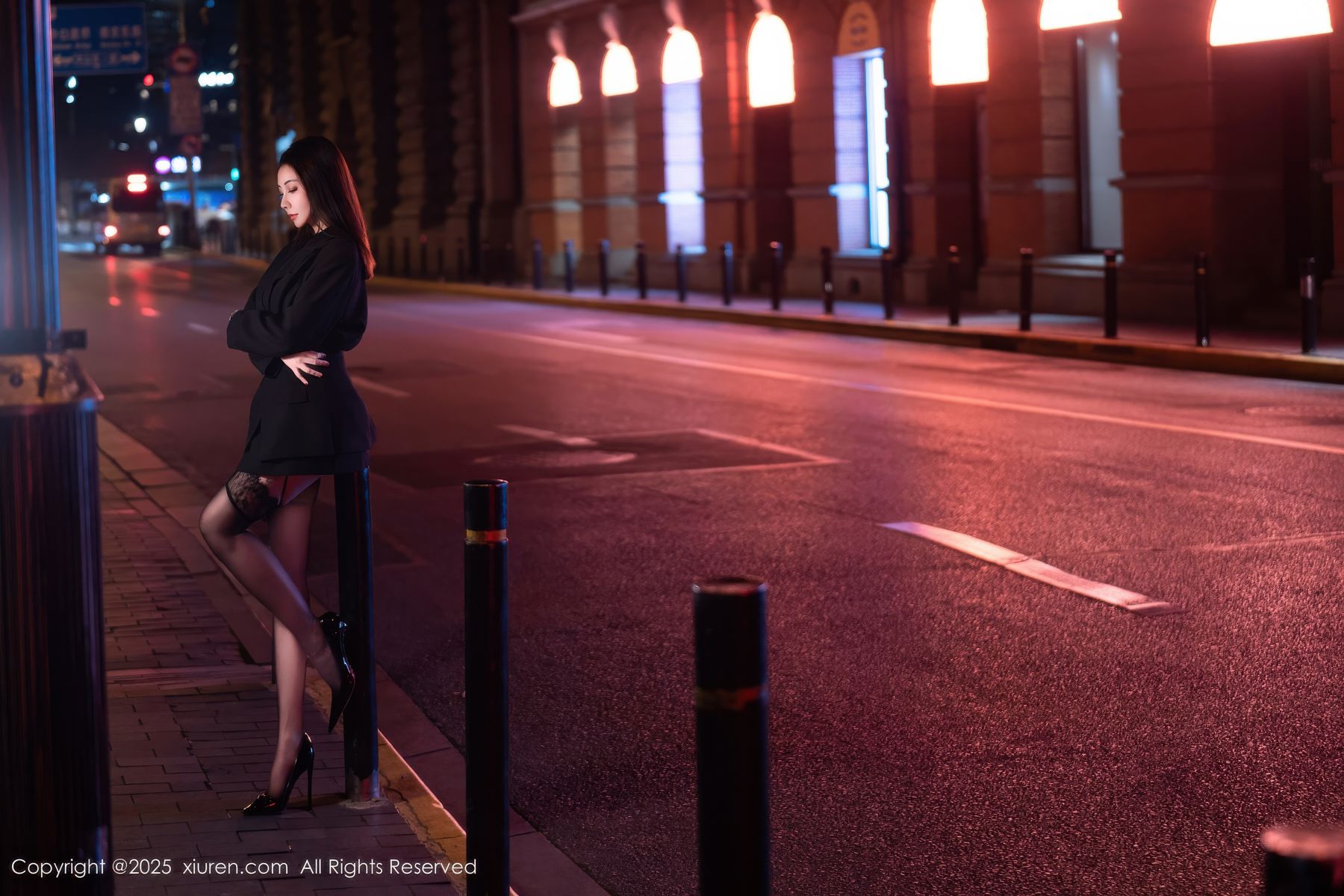 [秀人XiuRen] 2025.10.23 No.10899 果儿Victoria