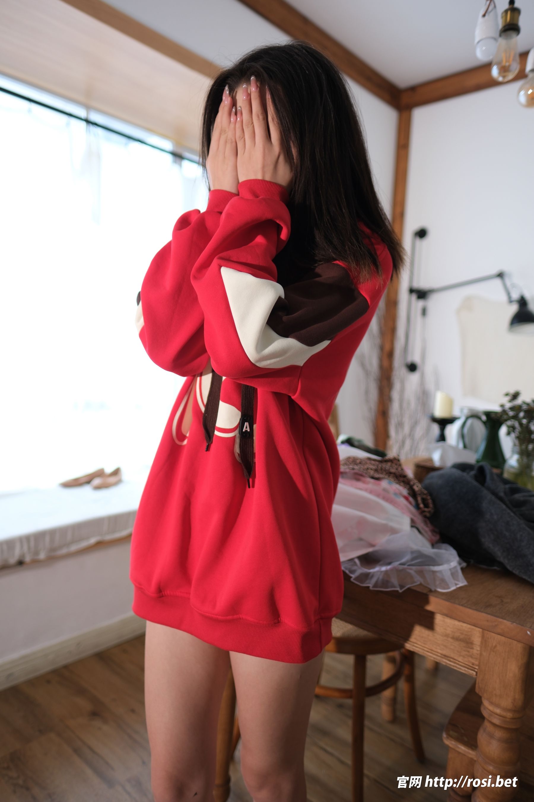 [ROSI写真] 2025.12.21 NO.5130