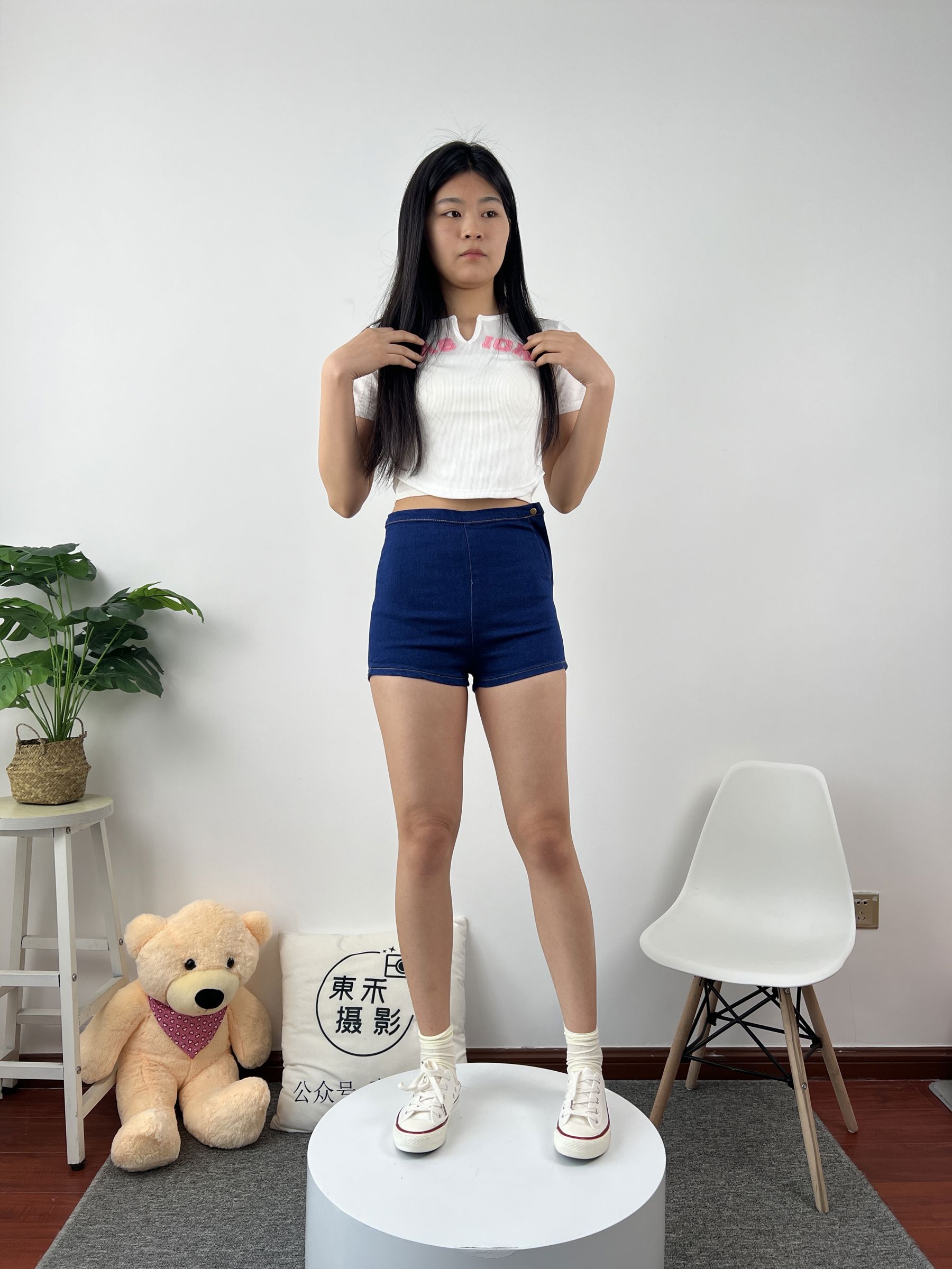 三禾摄影 No.027 牛仔短裤 棉袜 帆布鞋