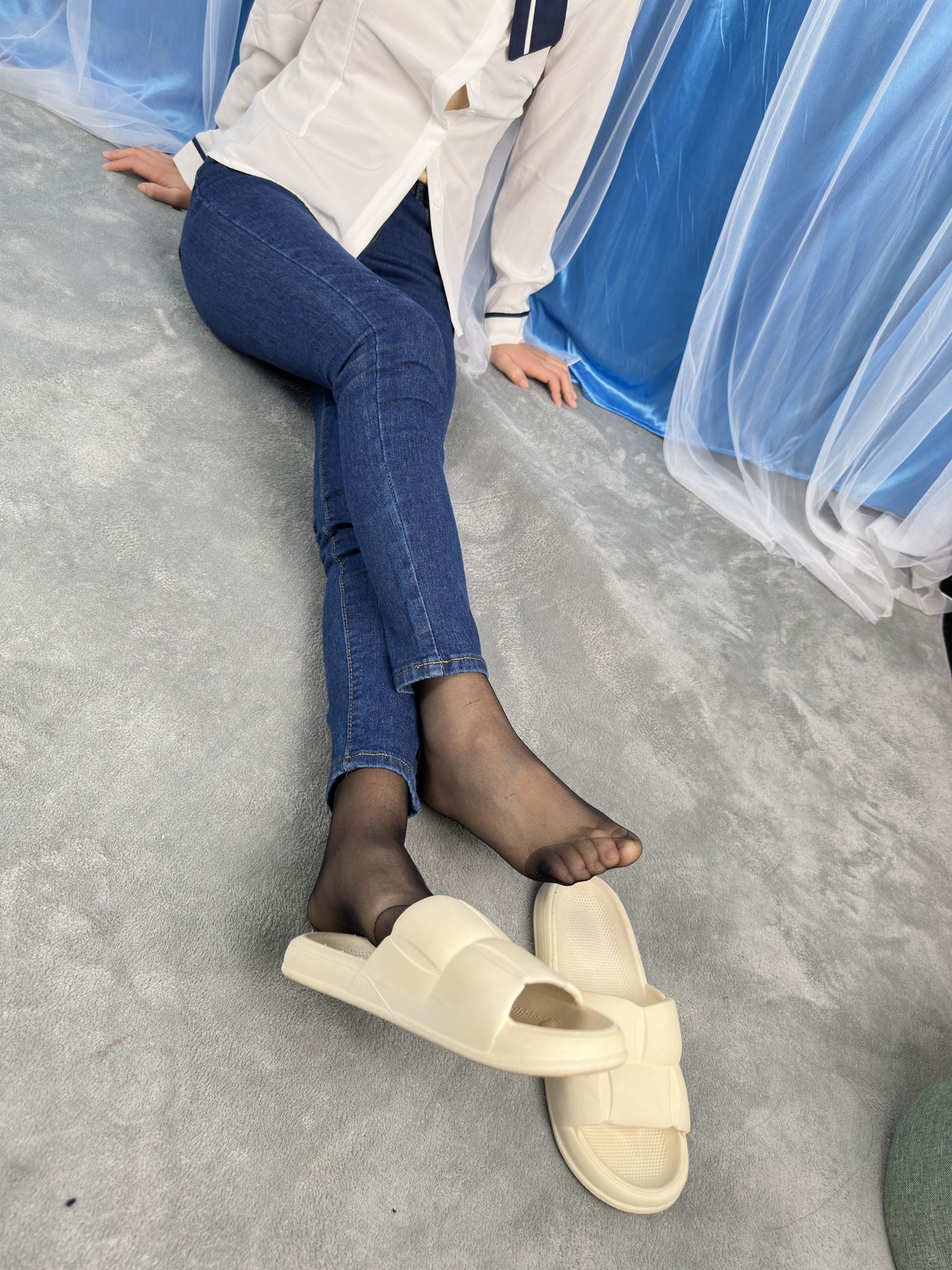 三禾摄影 No.024 牛仔裤里丝 帆布鞋 高跟