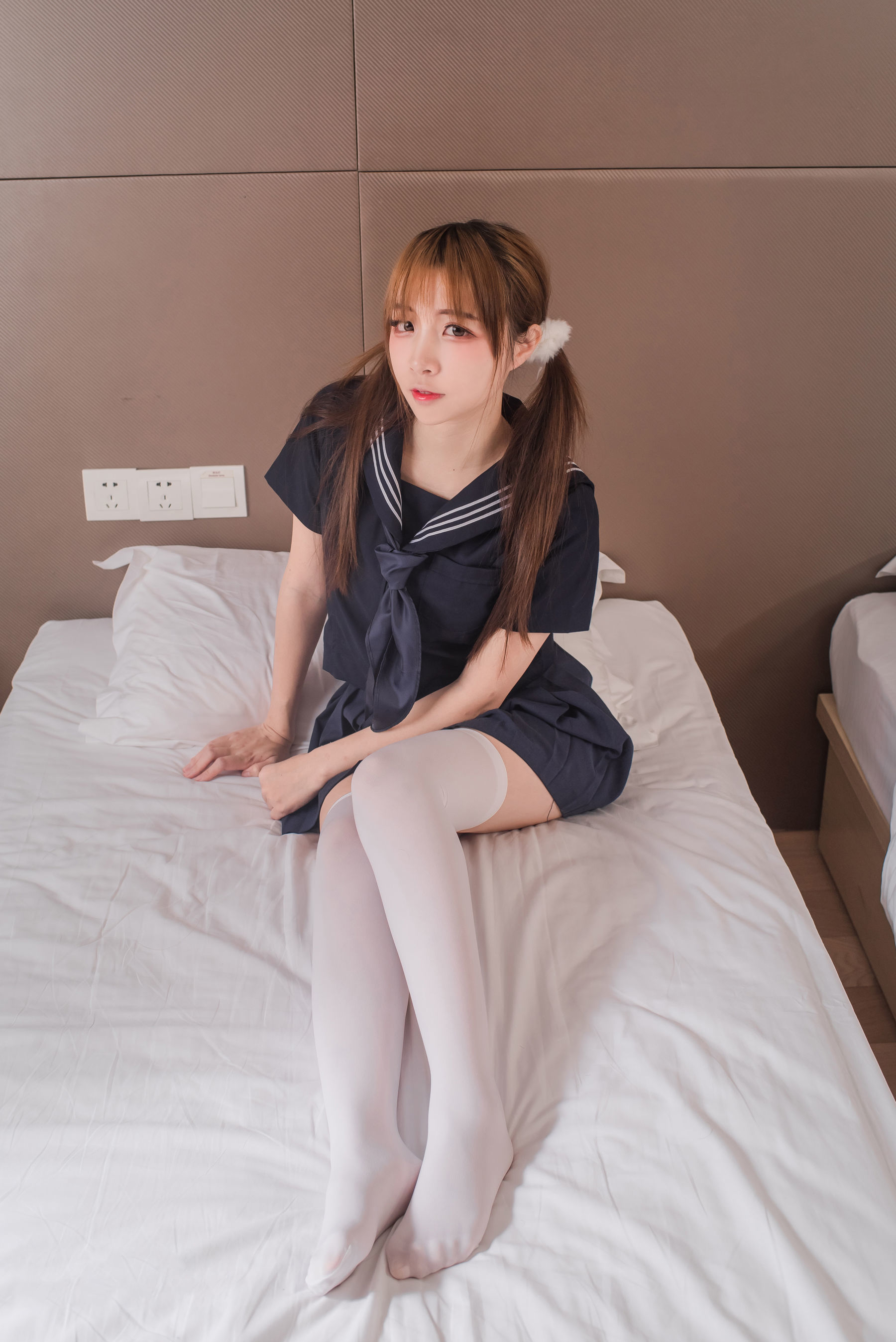 人气Coser二佐Nisa 制服黑三本