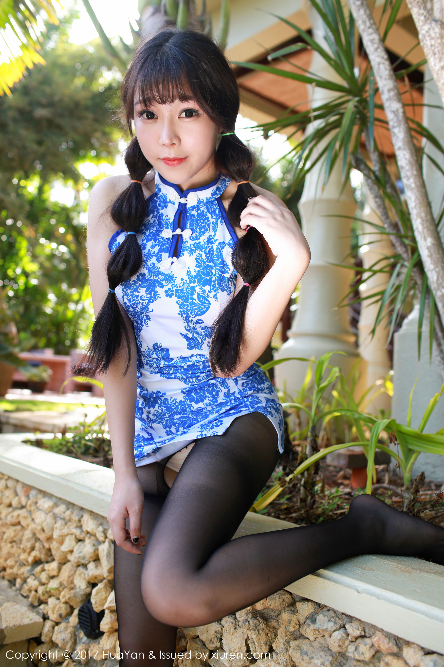 芝芝Booty《旗袍 黑丝》 [花の颜HuaYan] VOL.026 