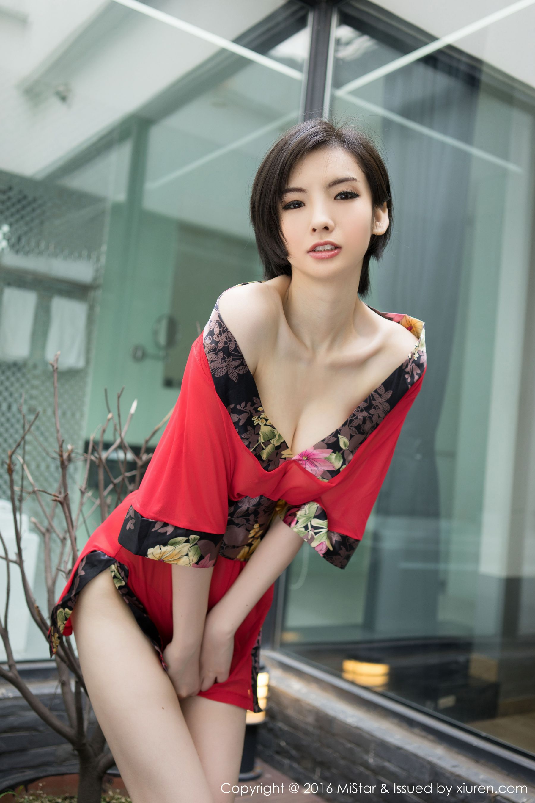 Jenny佳妮《拥有傲人巨乳的短发妹子》 [魅妍社MiStar] Vol.077 