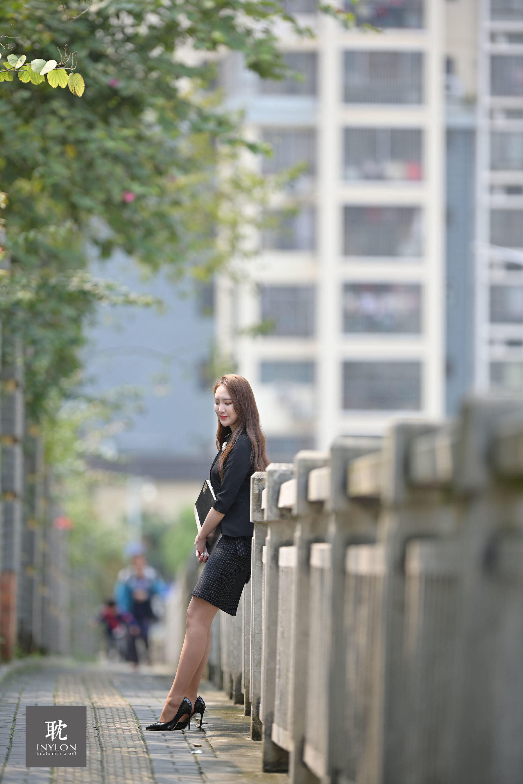 [IESS普惠集] 177 模特云芝 《跟拍上班的云芝》